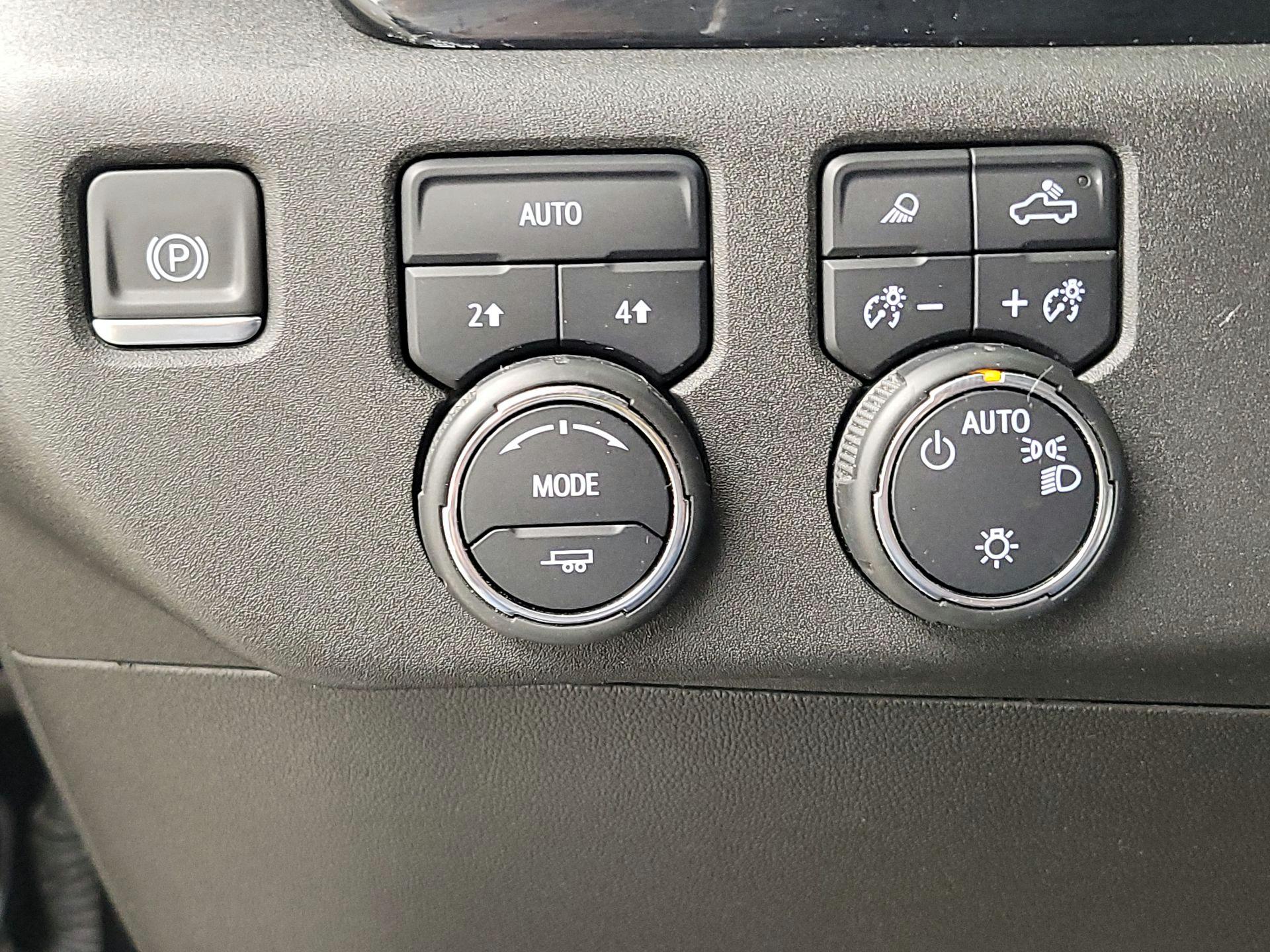 Thumbnail: 2023 Chevrolet Silverado 1500 - 13