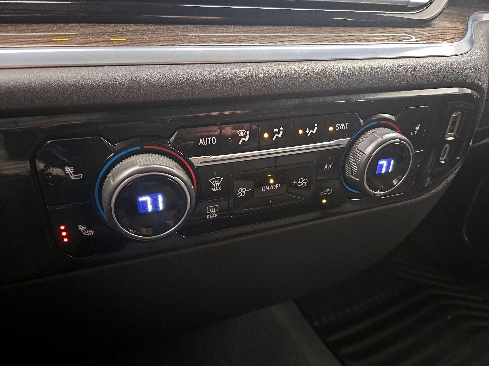 Thumbnail: 2022 Chevrolet Silverado 1500 - 16