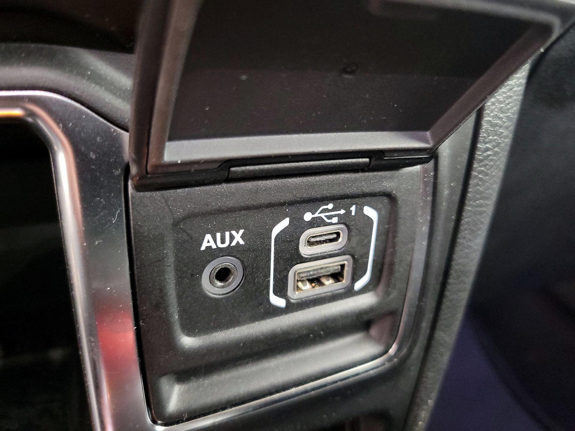 Thumbnail: 2023 Jeep Wrangler - 18