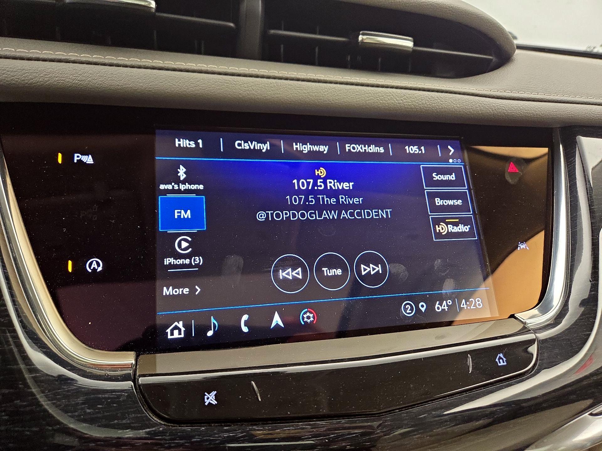 Thumbnail: 2023 Cadillac XT6 - 16