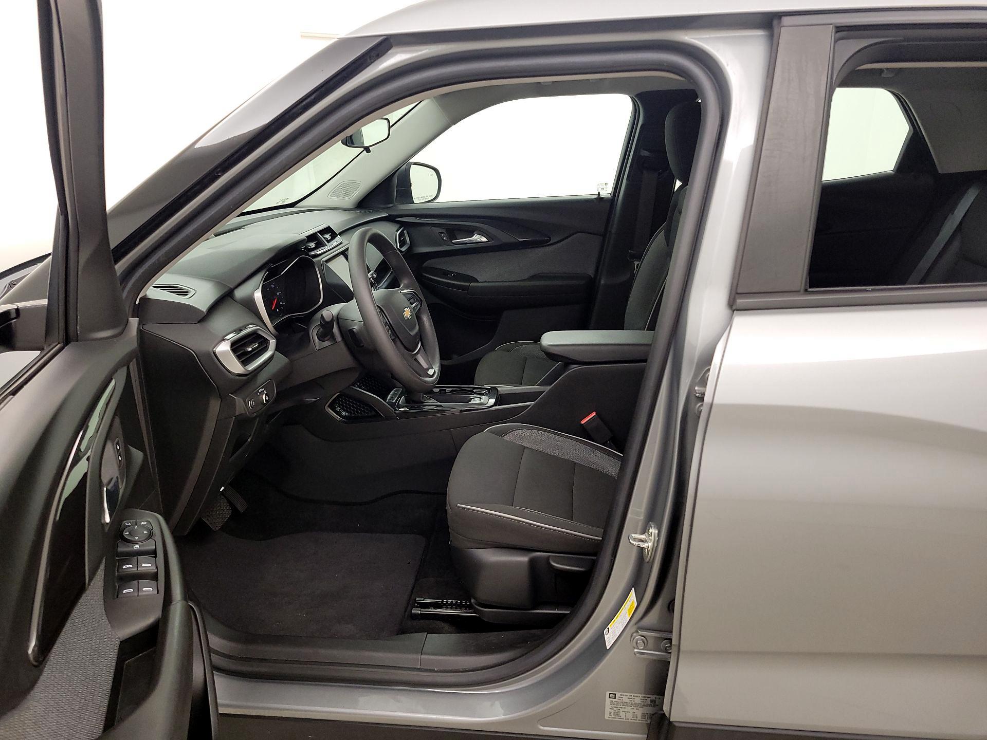 Thumbnail: 2023 Chevrolet TrailBlazer - 11