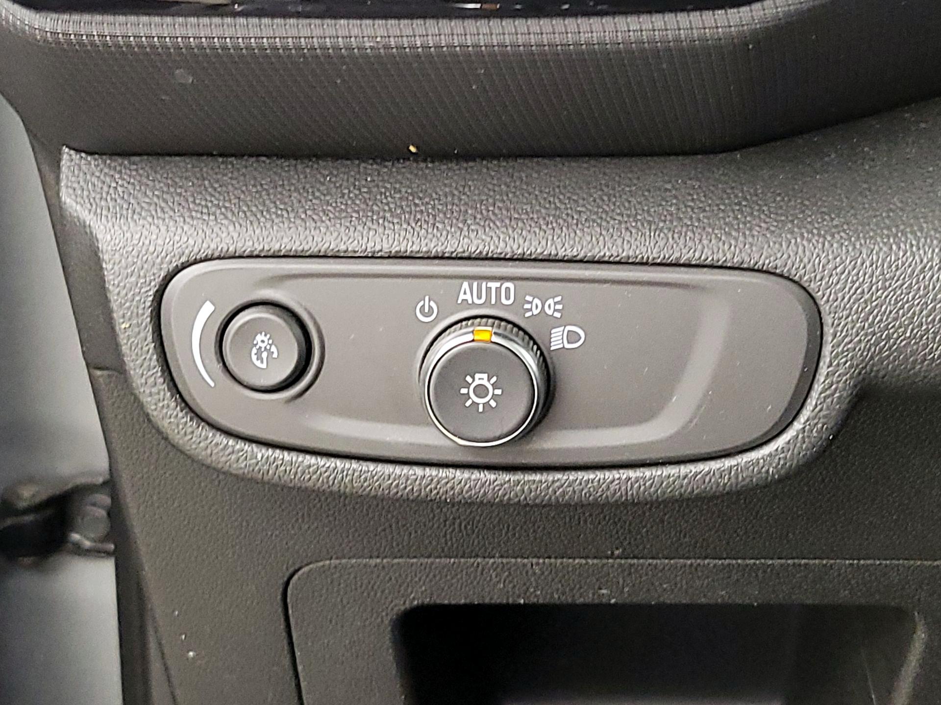 Thumbnail: 2023 Chevrolet TrailBlazer - 13