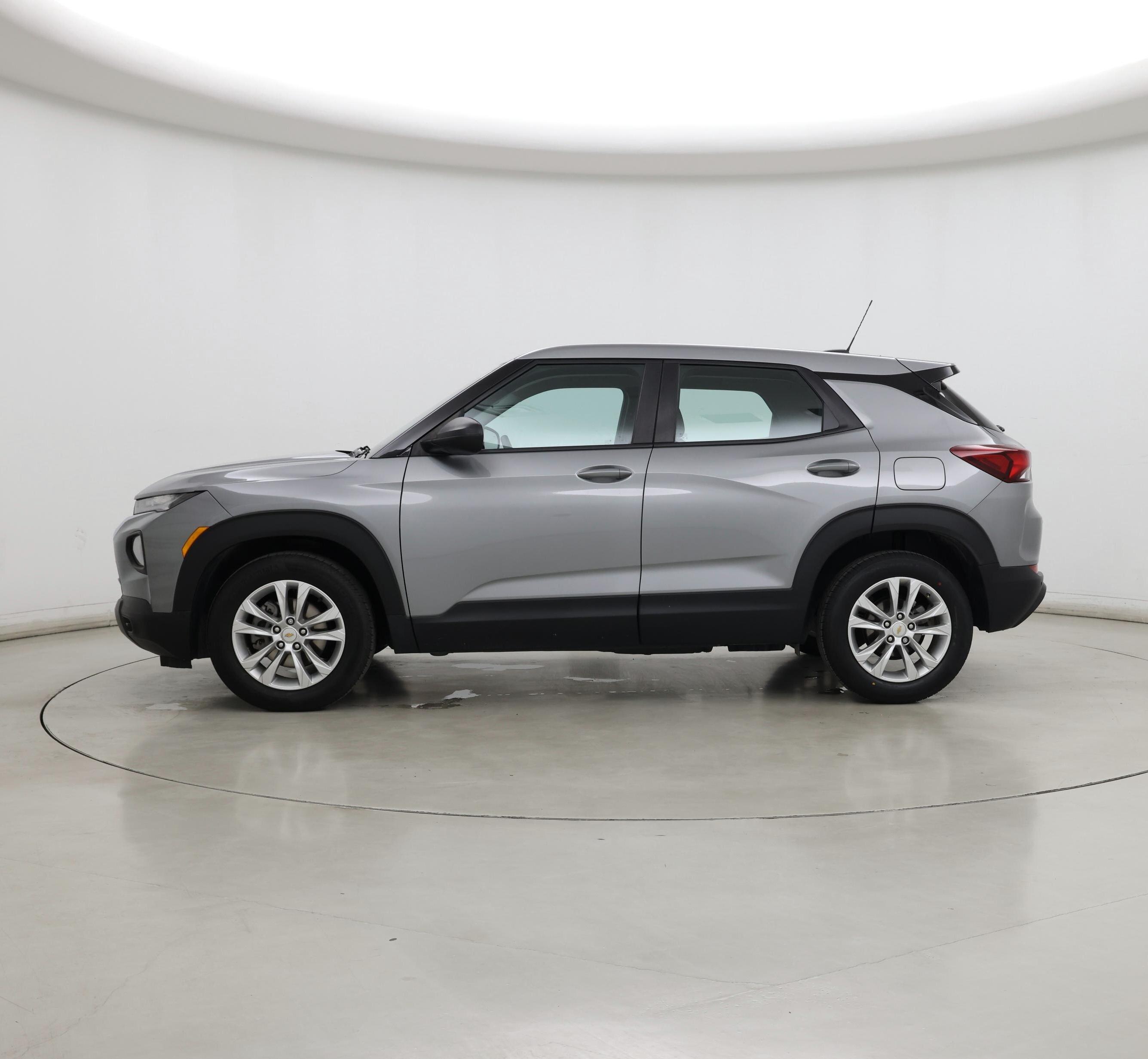 Thumbnail: 2023 Chevrolet TrailBlazer - 3