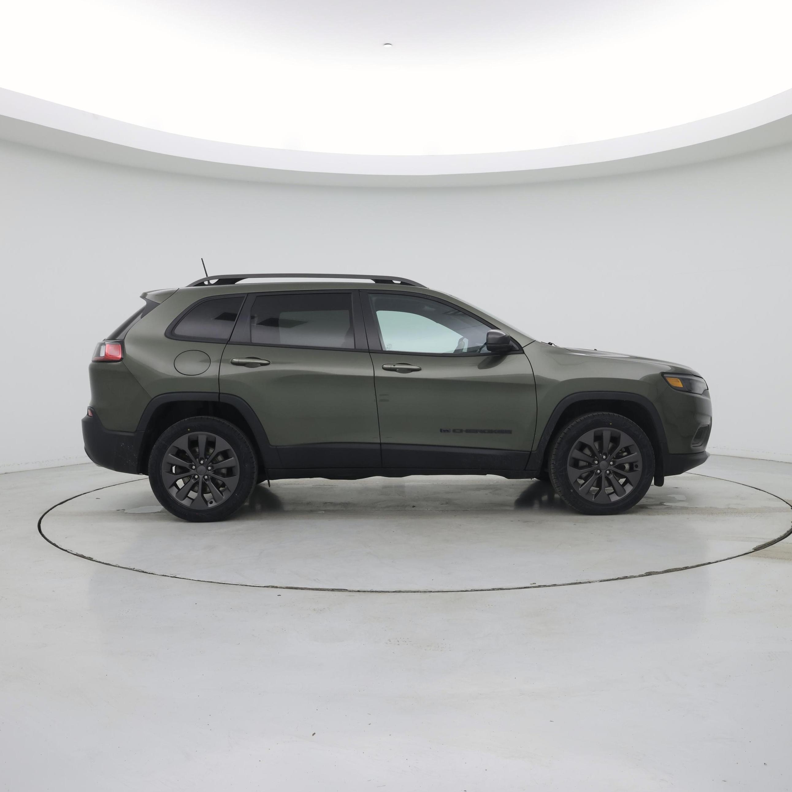 Thumbnail: 2021 Jeep Cherokee - 7