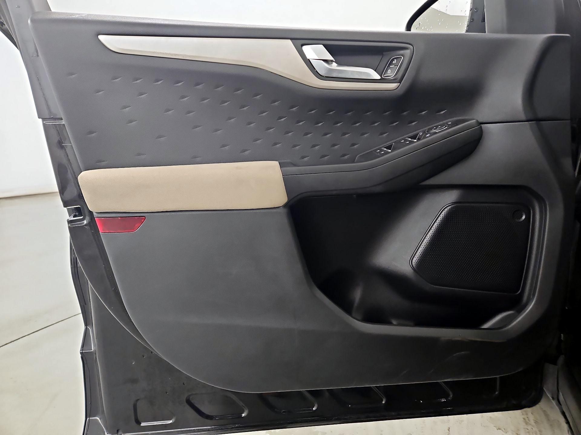 Thumbnail: 2020 Ford Escape - 12