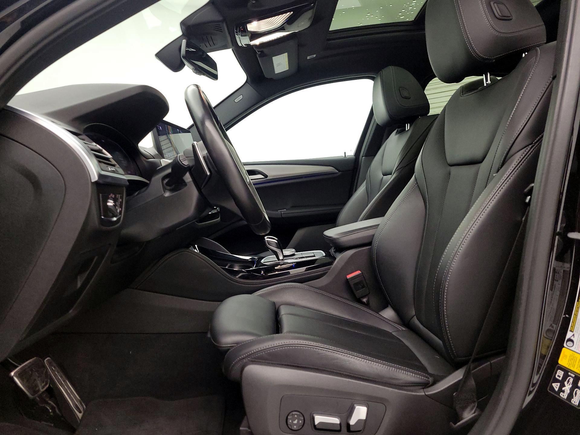 Thumbnail: 2022 BMW X4 - 11