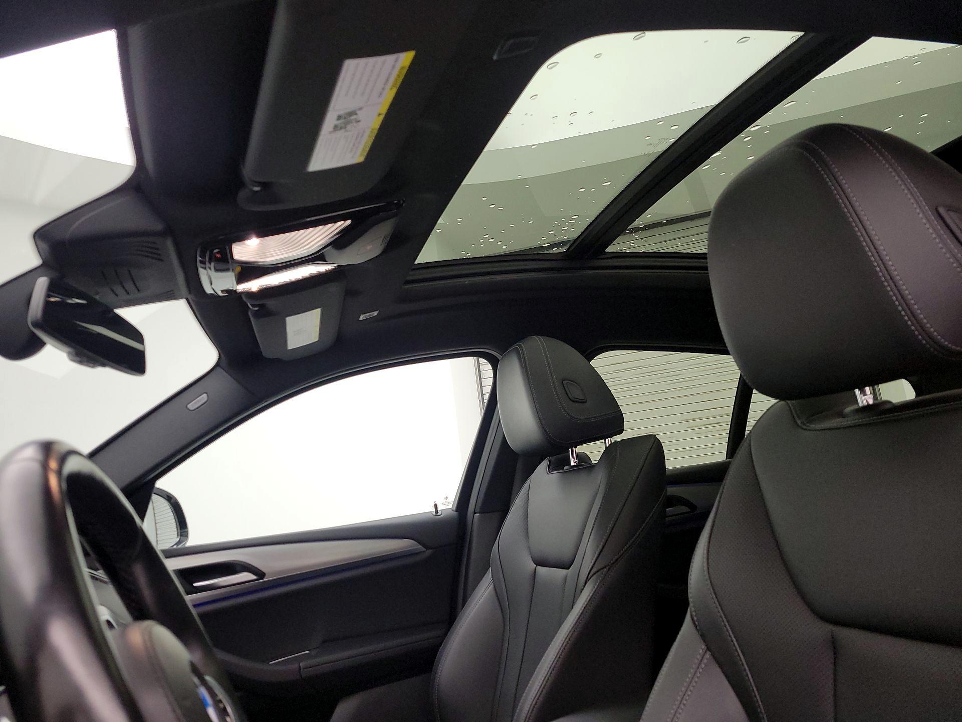 Thumbnail: 2022 BMW X4 - 20