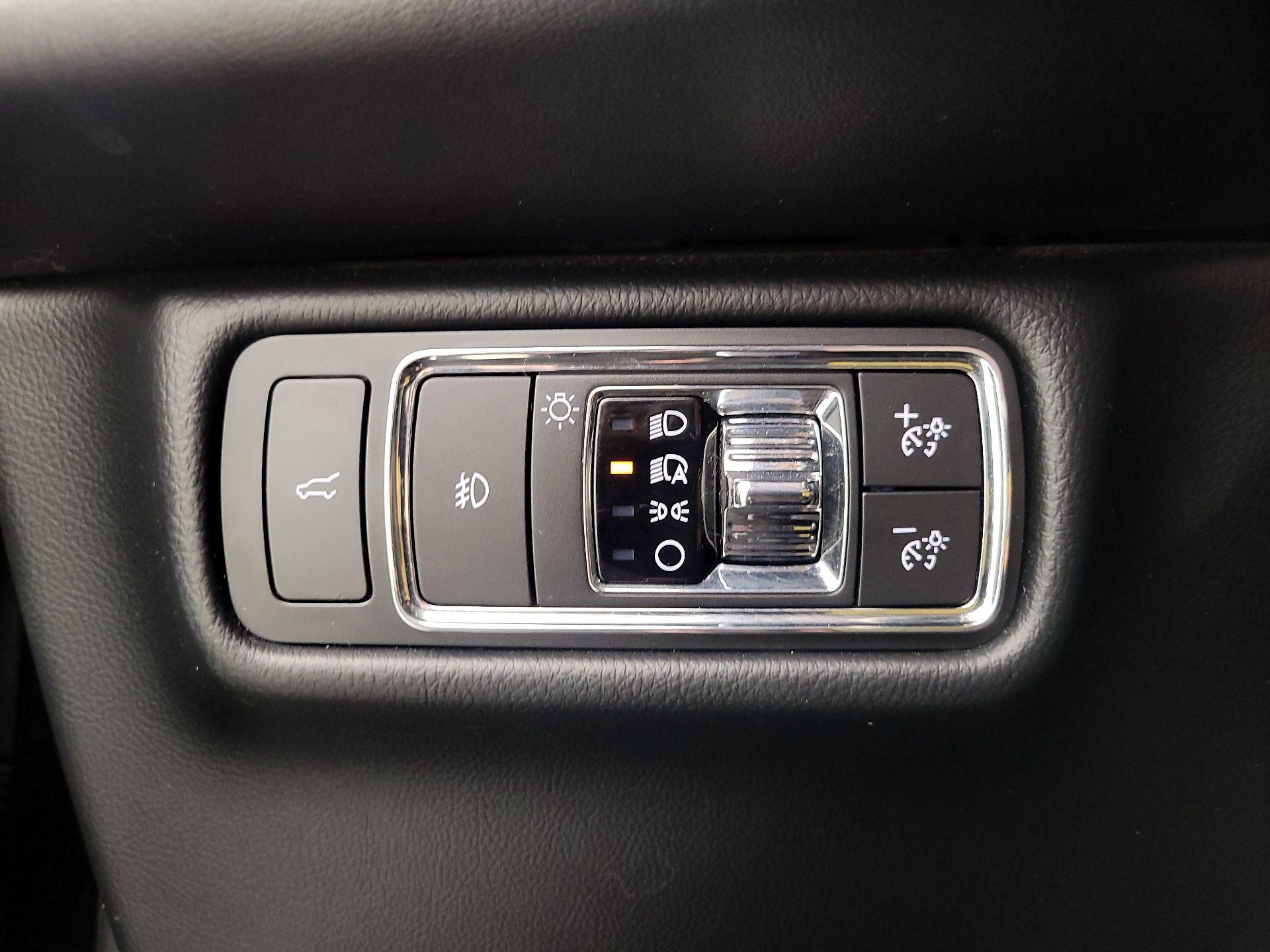 Thumbnail: 2020 Lincoln Aviator - 13