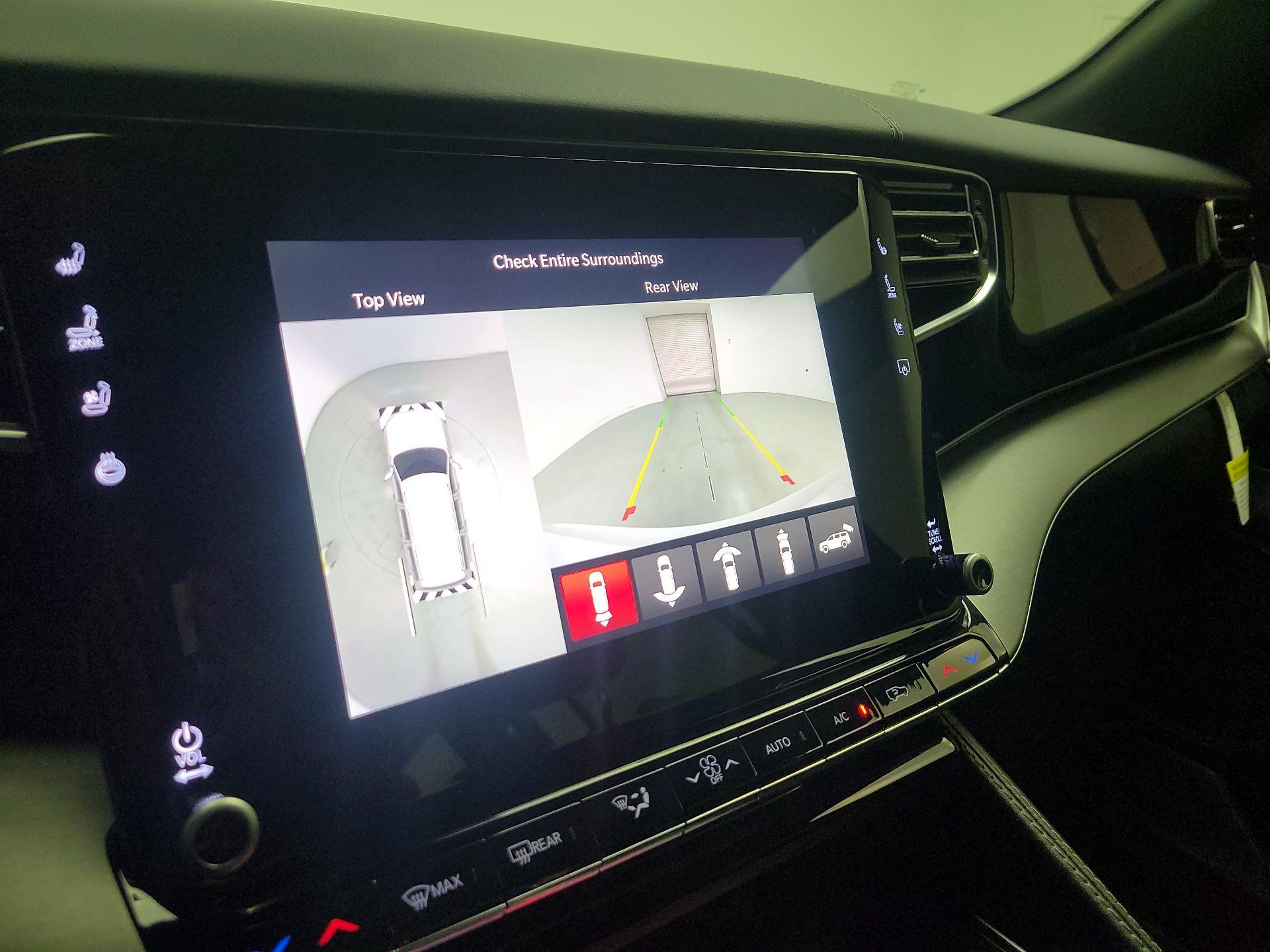 Thumbnail: 2023 Jeep Wagoneer - 13