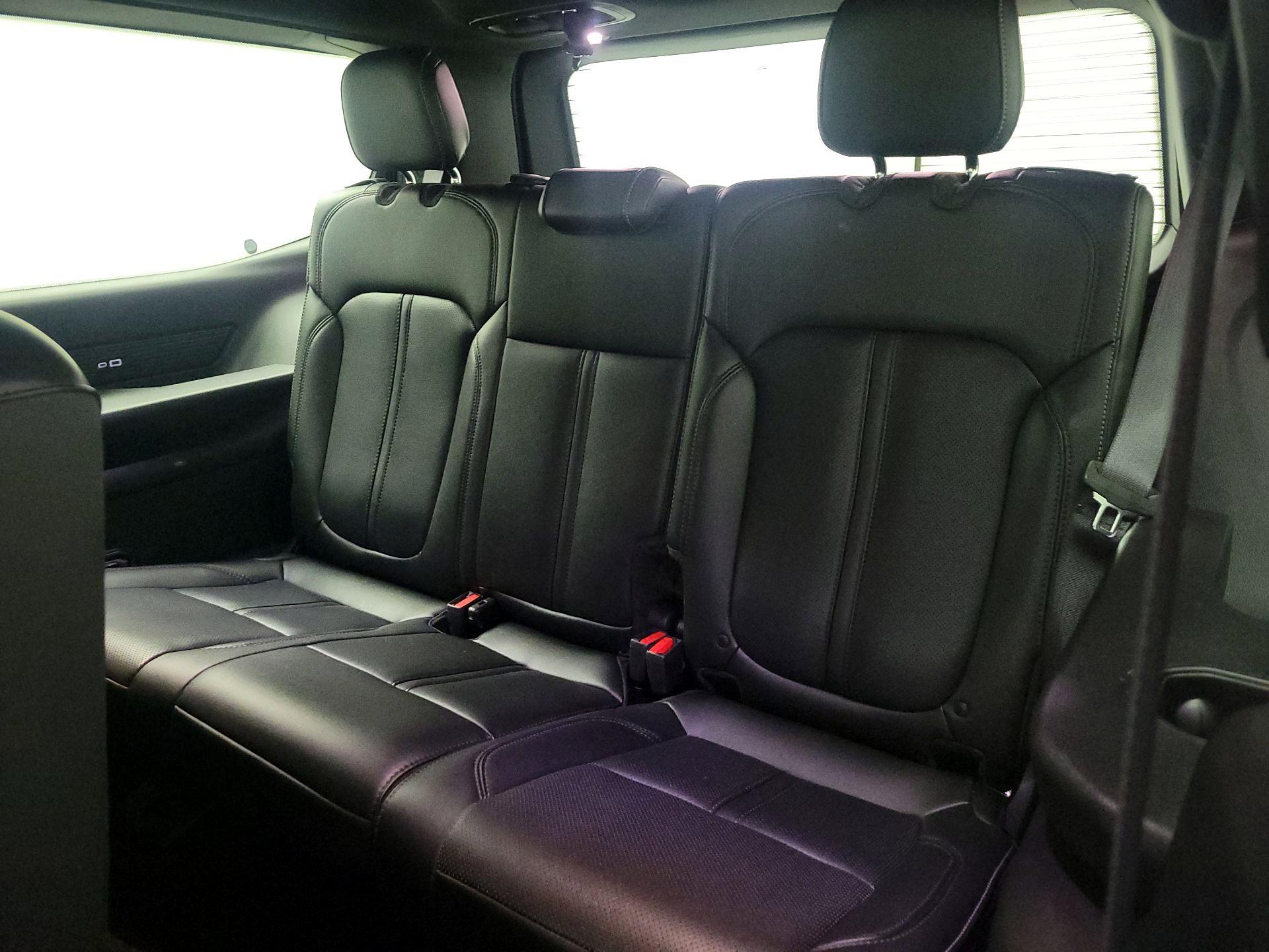 Thumbnail: 2023 Jeep Wagoneer - 18