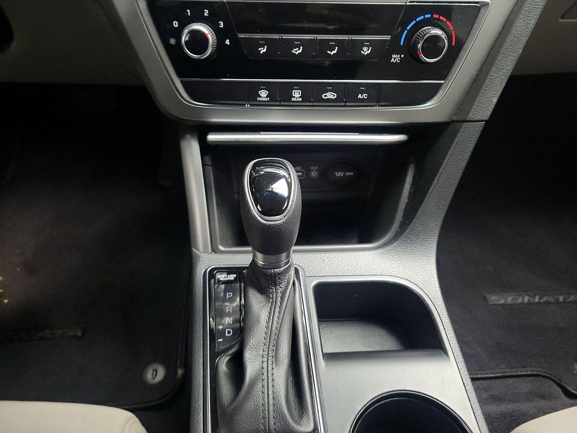 Thumbnail: 2017 Hyundai Sonata - 16