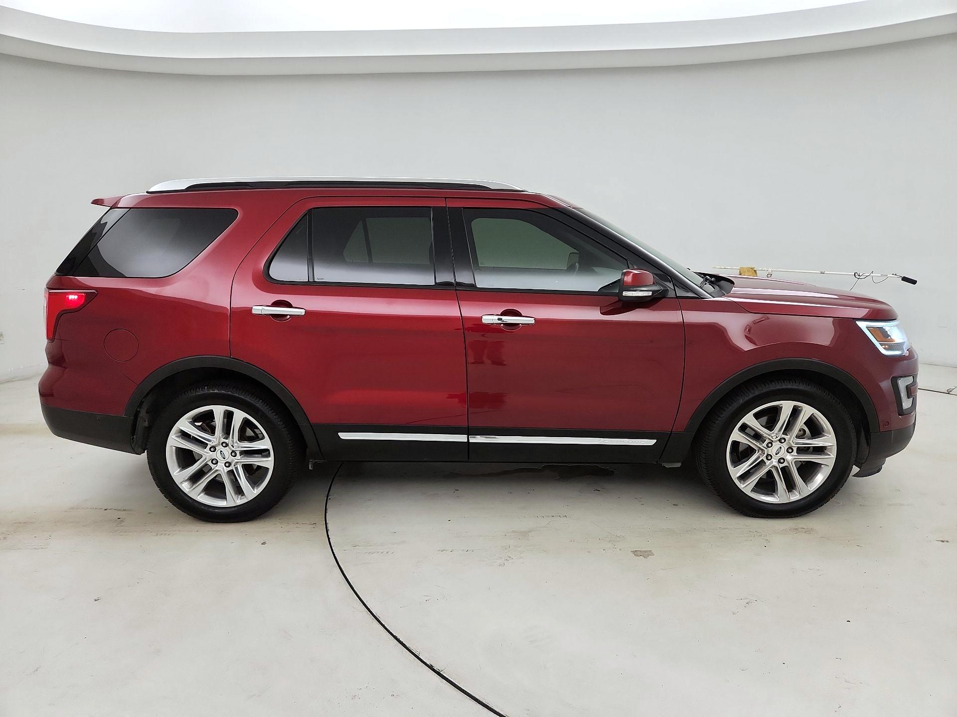 Thumbnail: 2016 Ford Explorer - 4