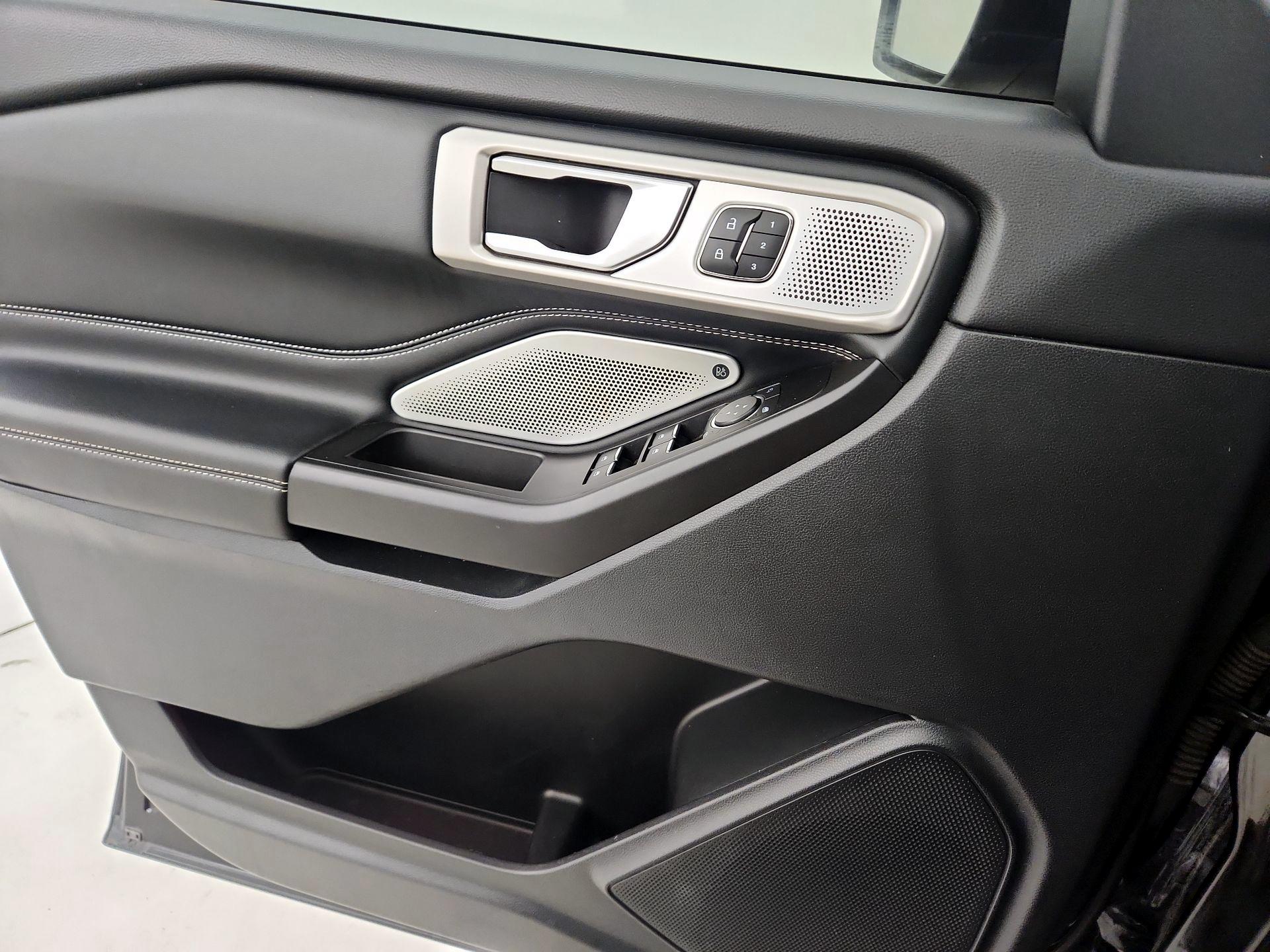 Thumbnail: 2020 Ford Explorer - 12