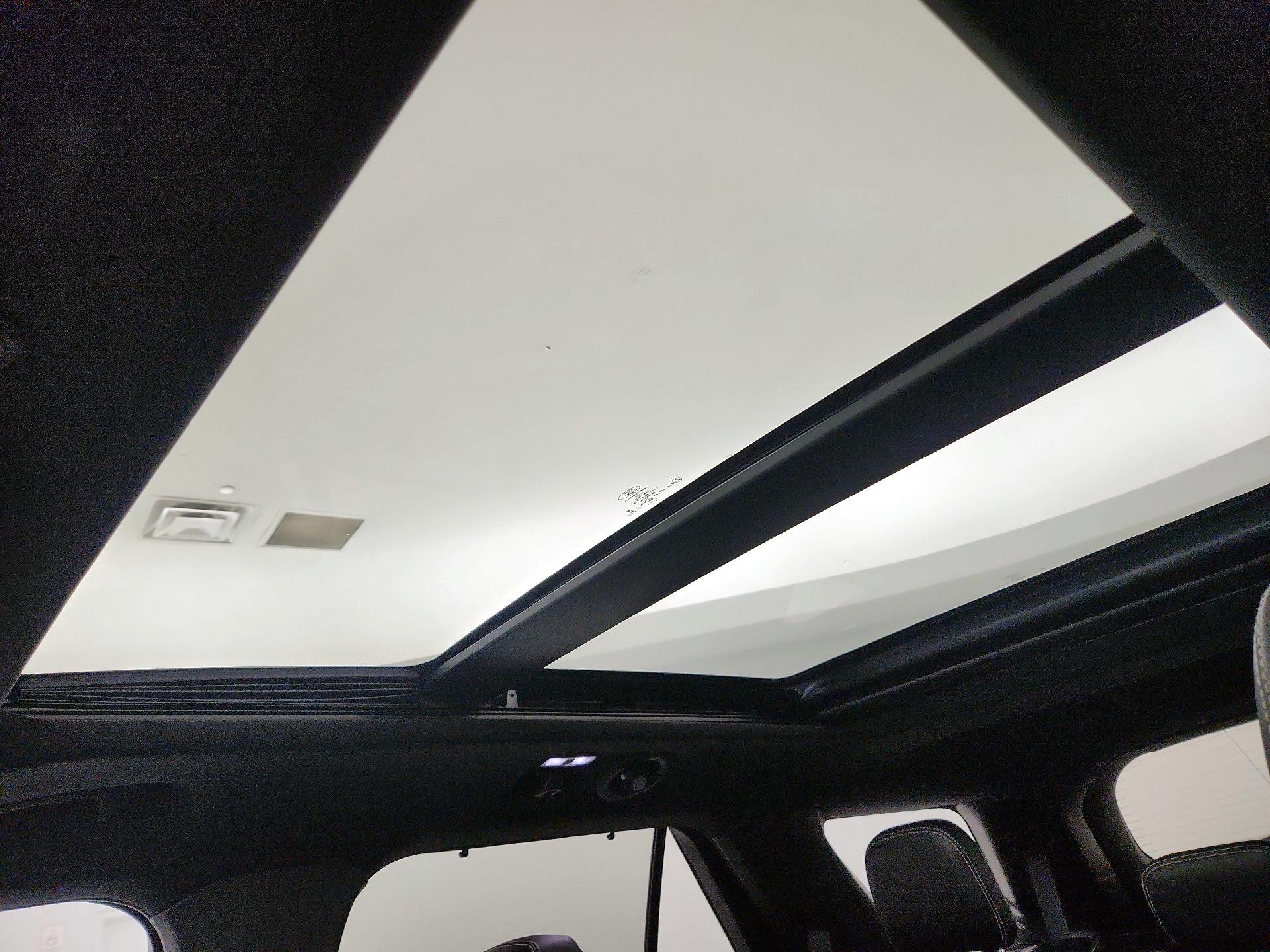 Thumbnail: 2020 Ford Explorer - 20