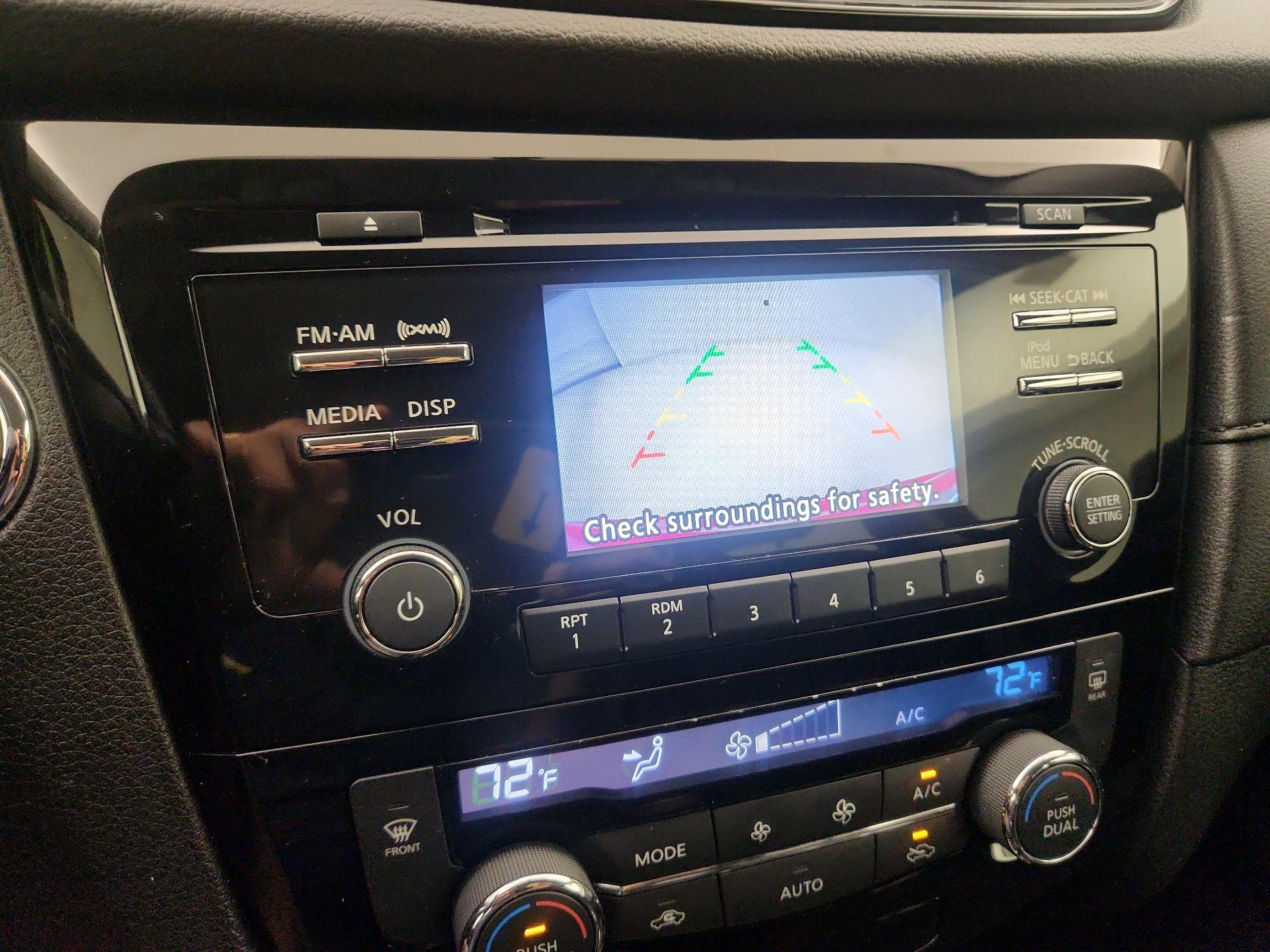 Thumbnail: 2017 Nissan Rogue - 14