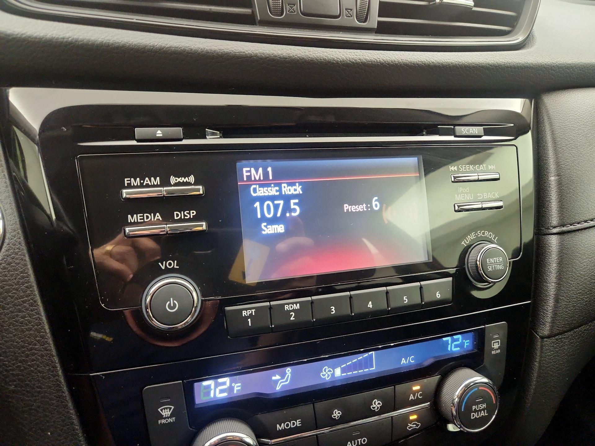 Thumbnail: 2017 Nissan Rogue - 15