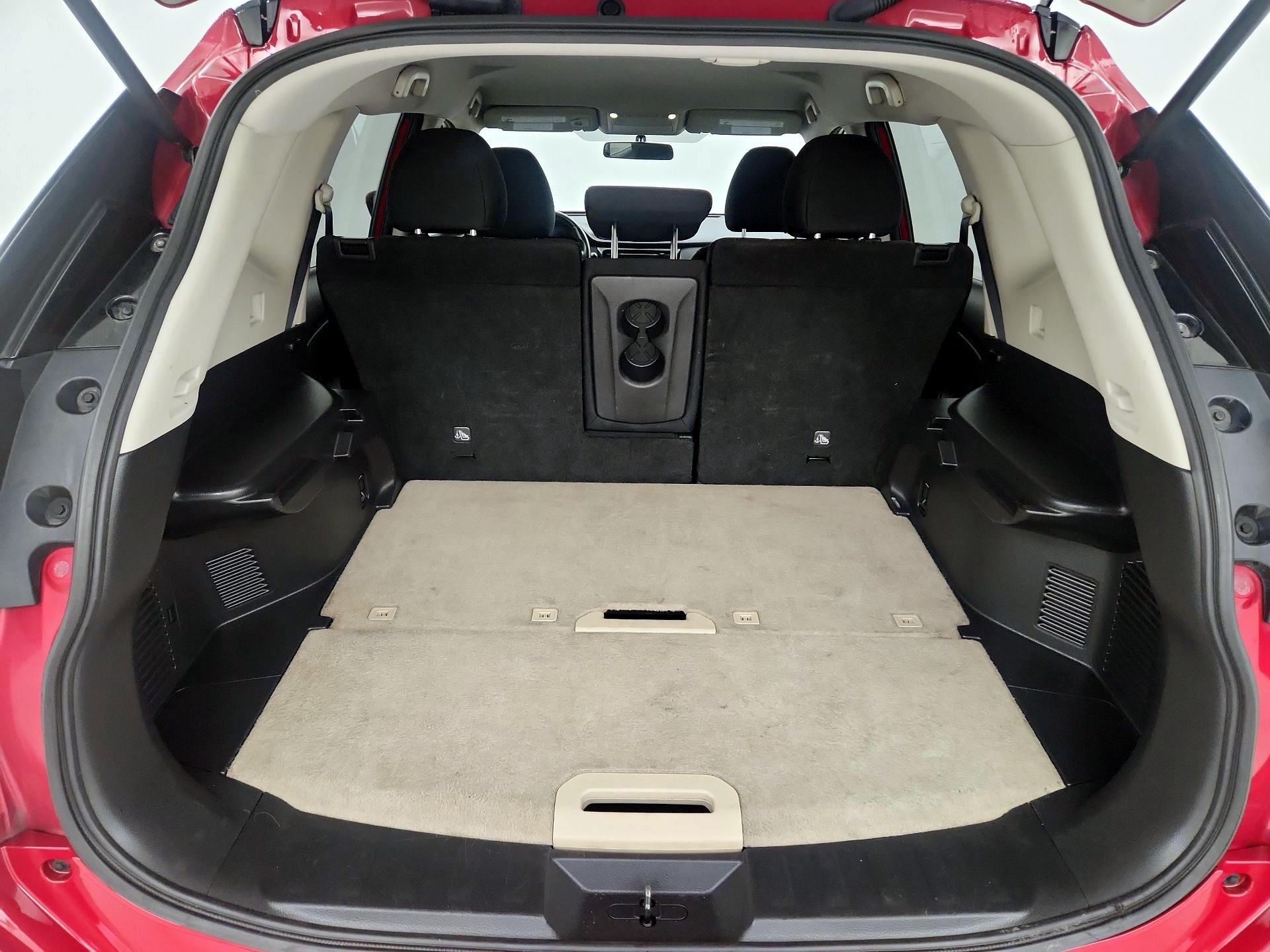 Thumbnail: 2017 Nissan Rogue - 20