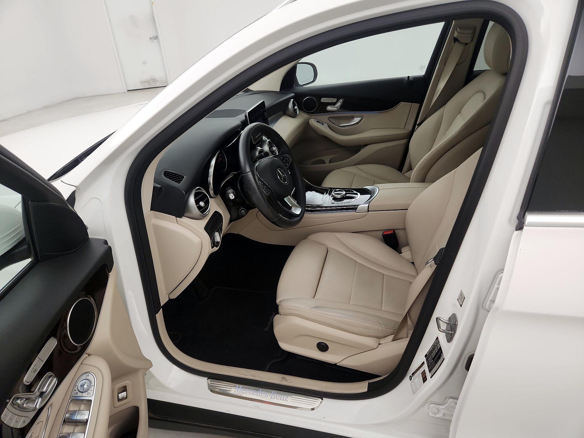 Thumbnail: 2019 Mercedes-Benz GLC - 9