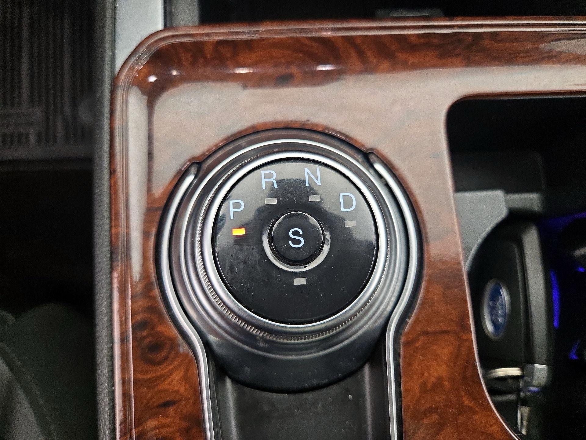 Thumbnail: 2020 Ford Edge - 18