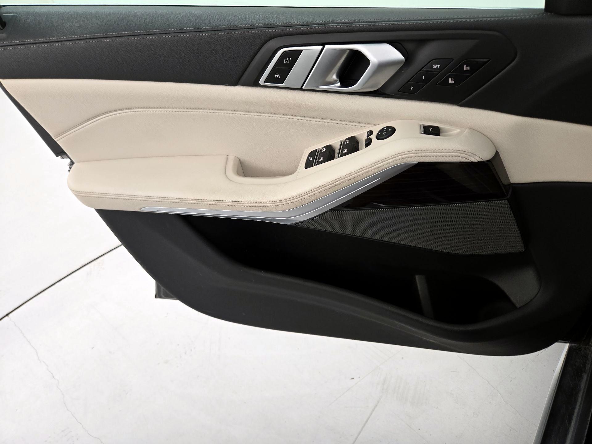 Thumbnail: 2020 BMW X5 - 12