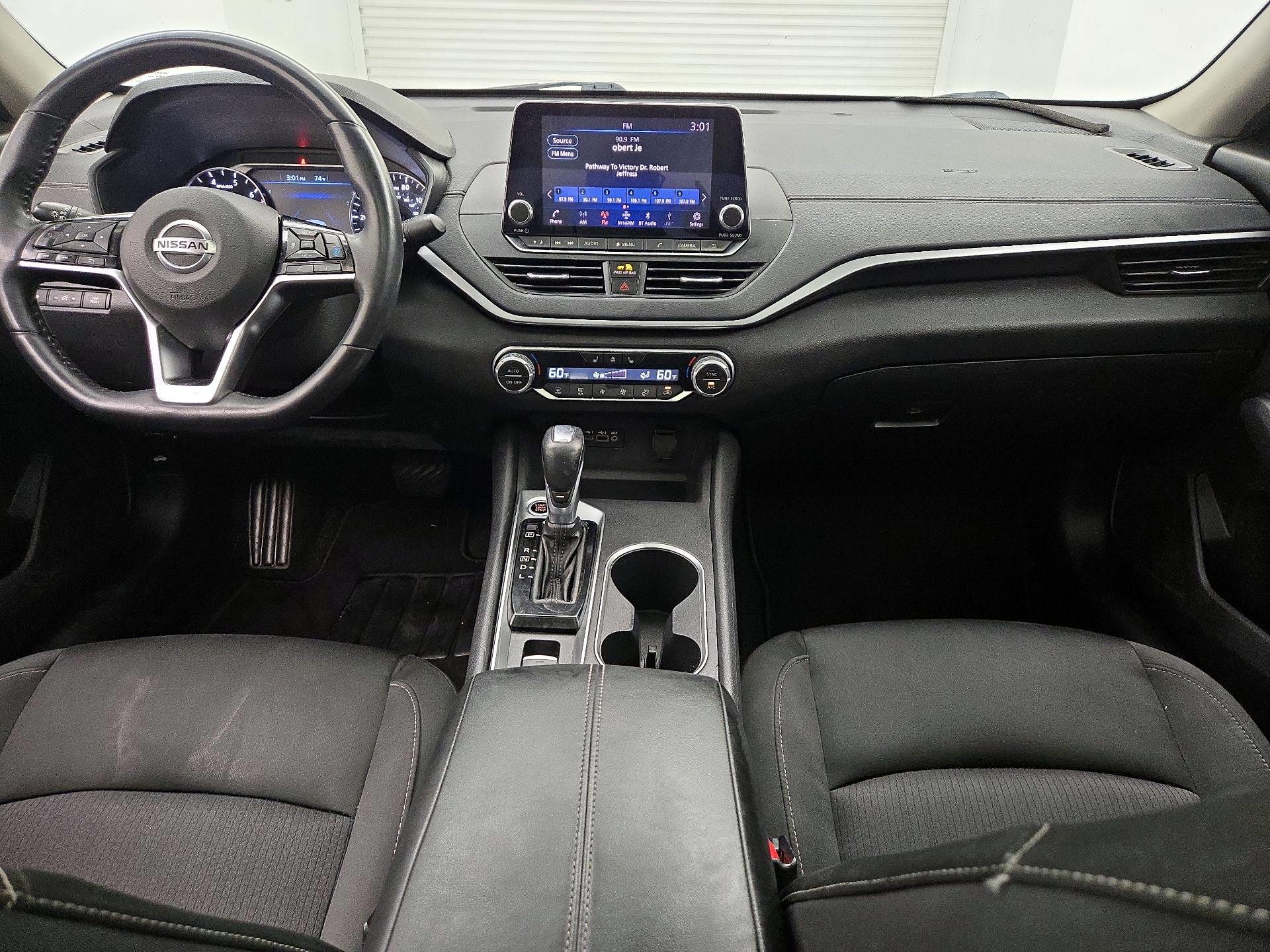 Thumbnail: 2019 Nissan Altima - 9