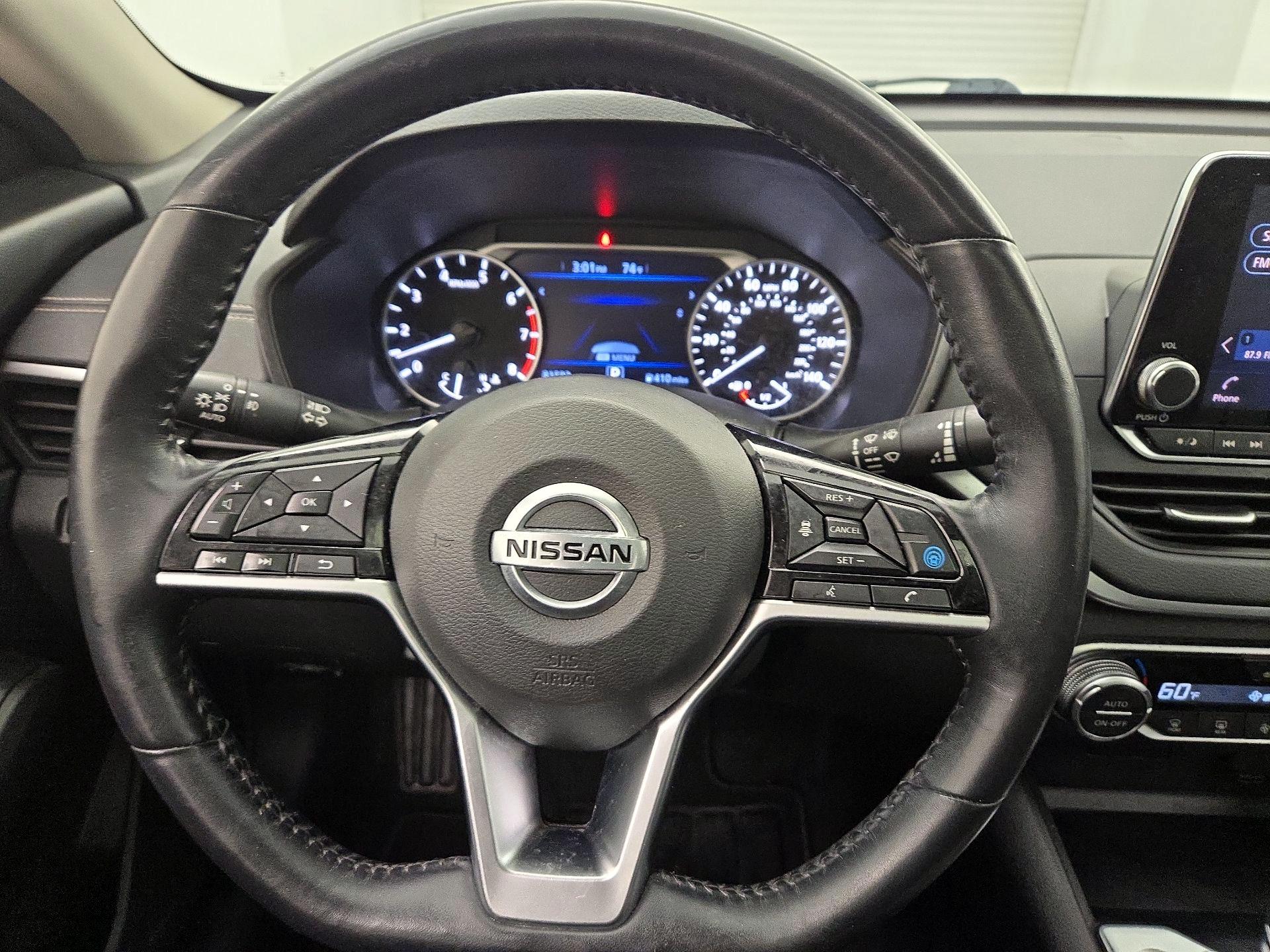 Thumbnail: 2019 Nissan Altima - 10