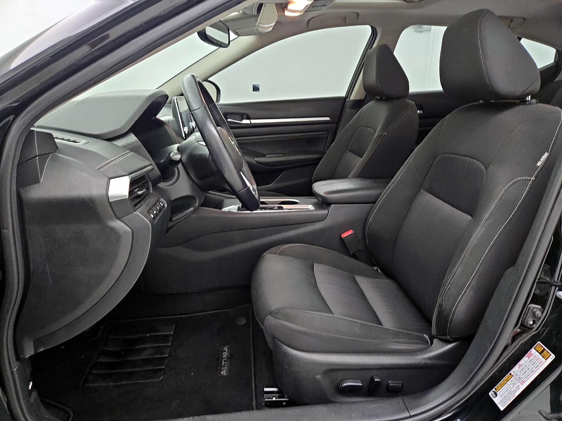 Thumbnail: 2019 Nissan Altima - 11