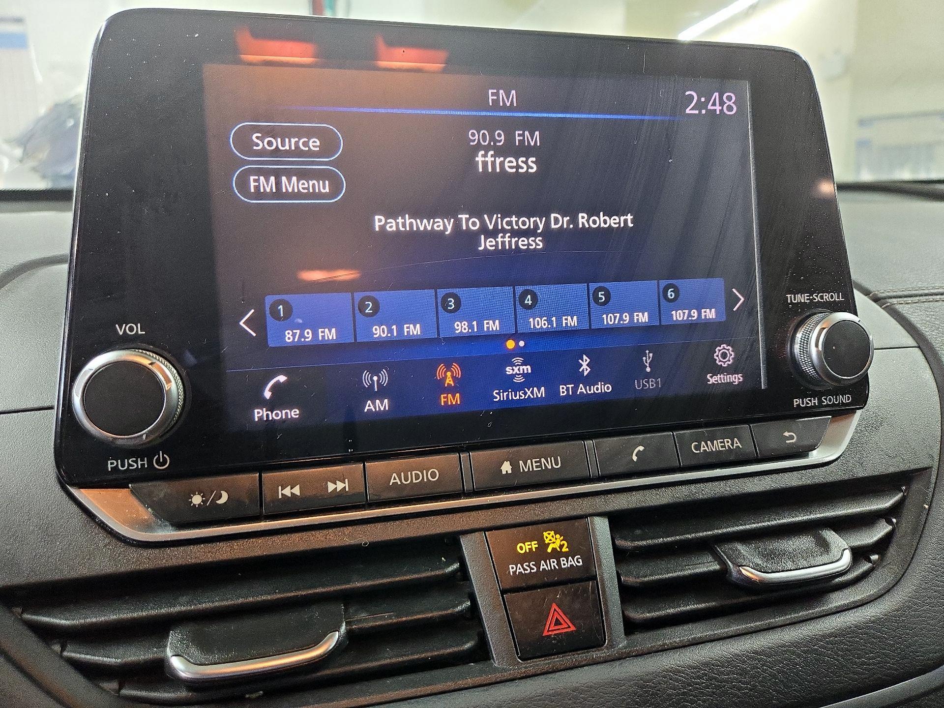 Thumbnail: 2019 Nissan Altima - 15