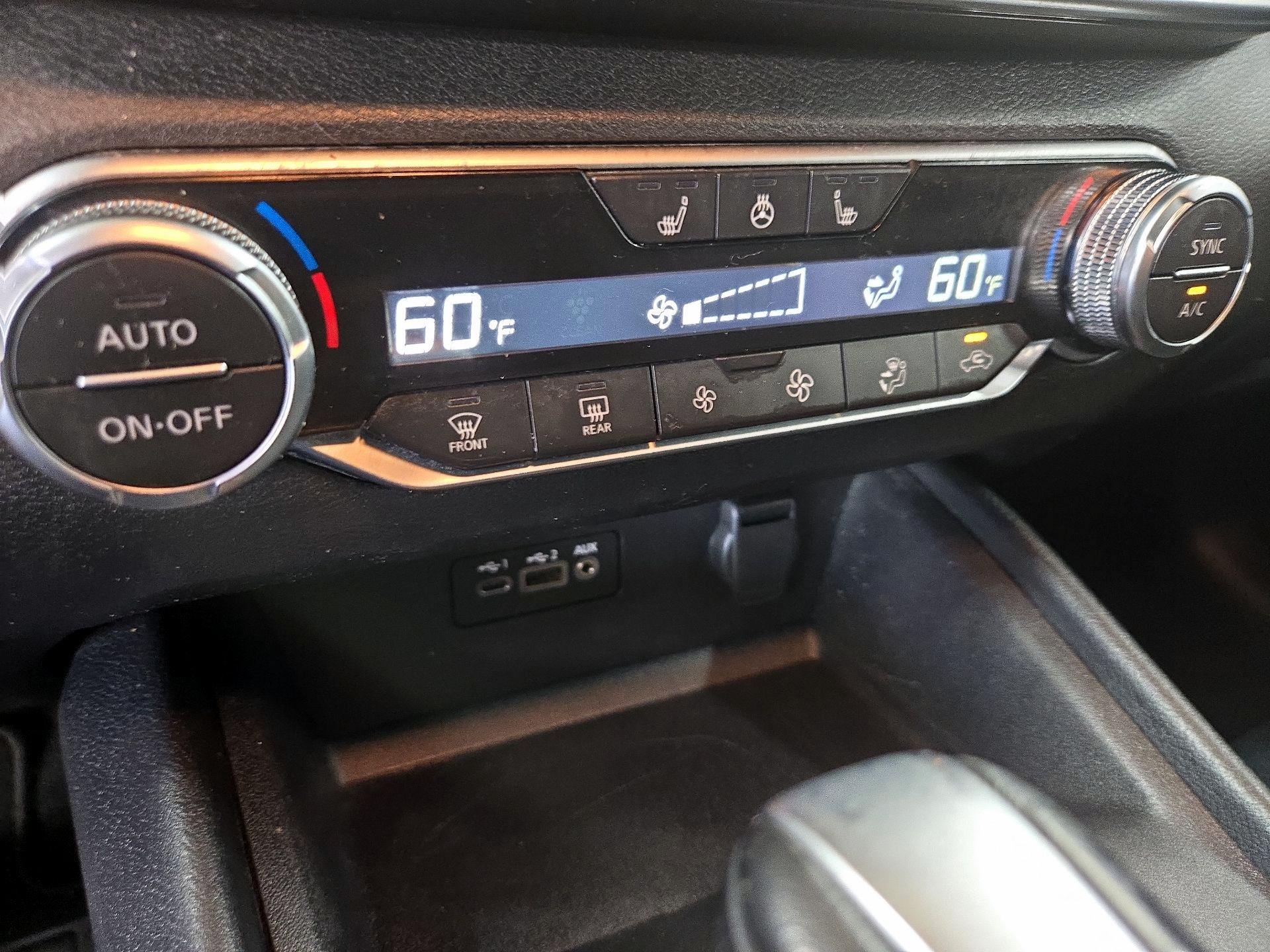 Thumbnail: 2019 Nissan Altima - 16