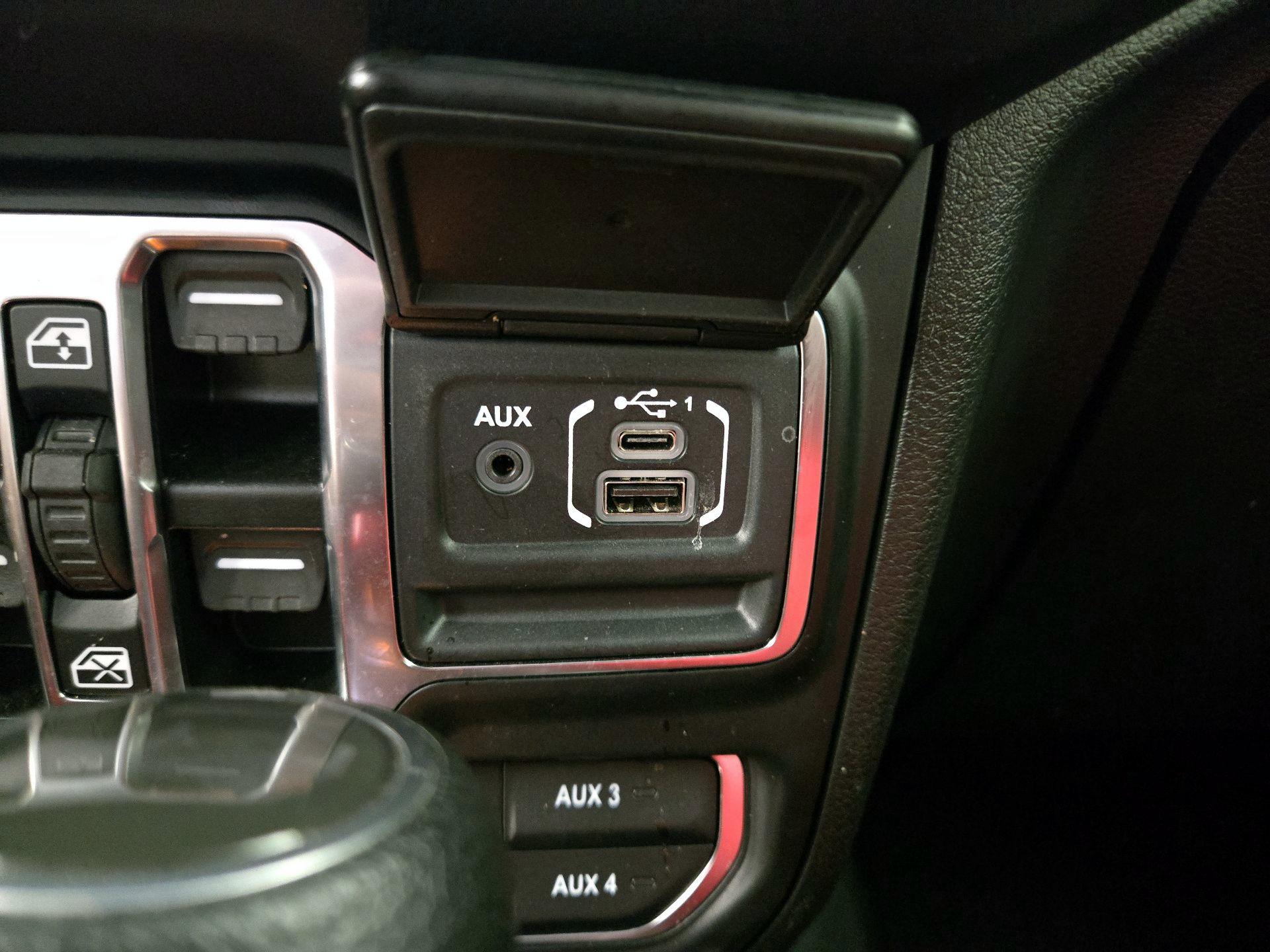 Thumbnail: 2024 Jeep Wrangler - 18