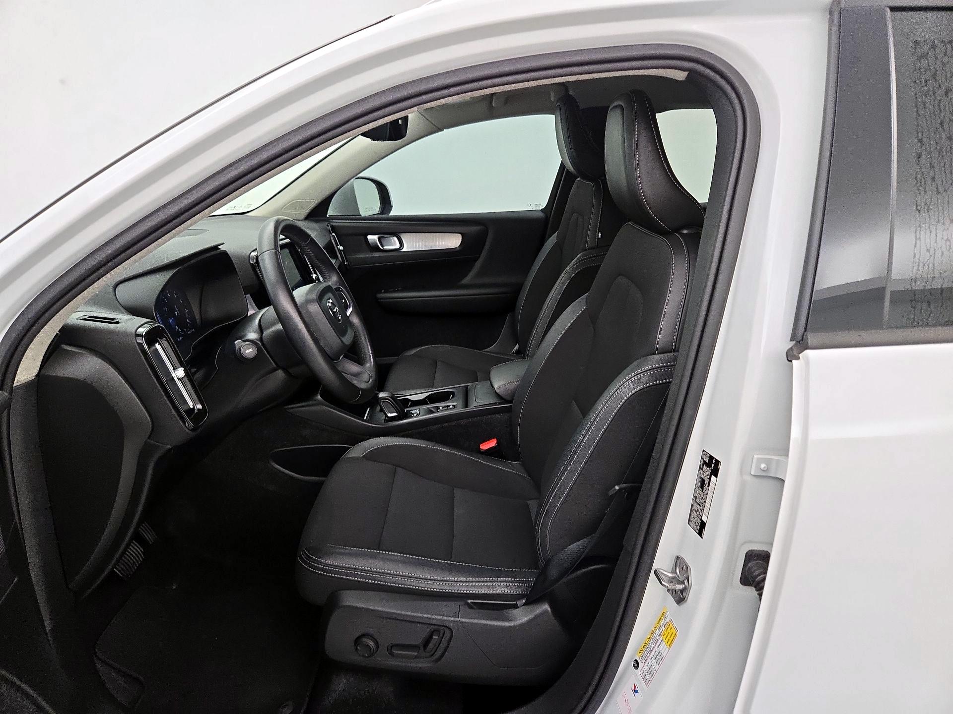 Thumbnail: 2020 Volvo XC40 - 11