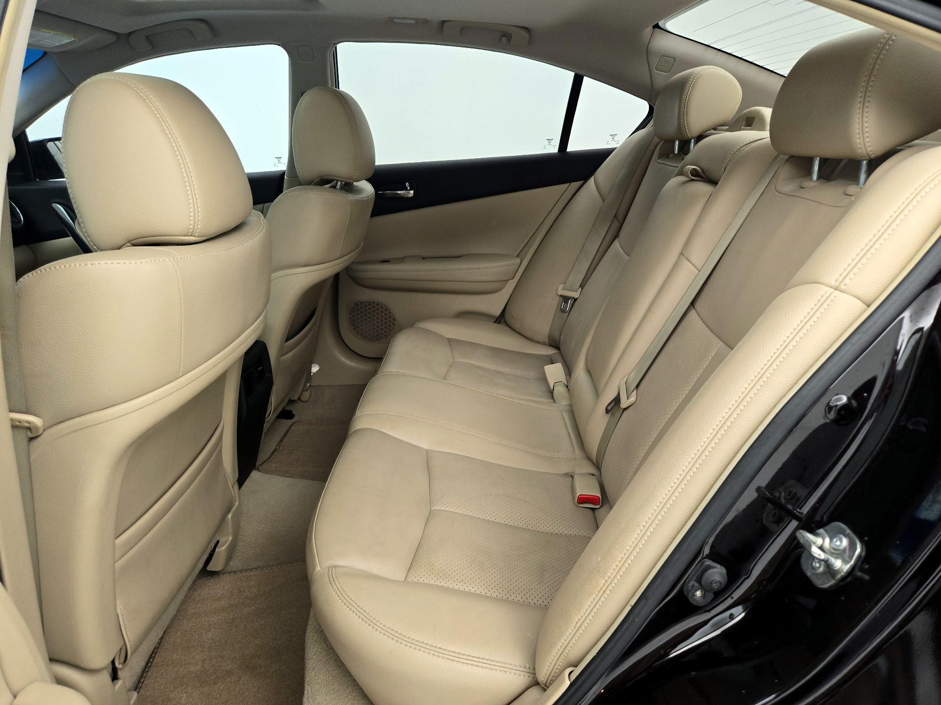 Thumbnail: 2014 Nissan Maxima - 19