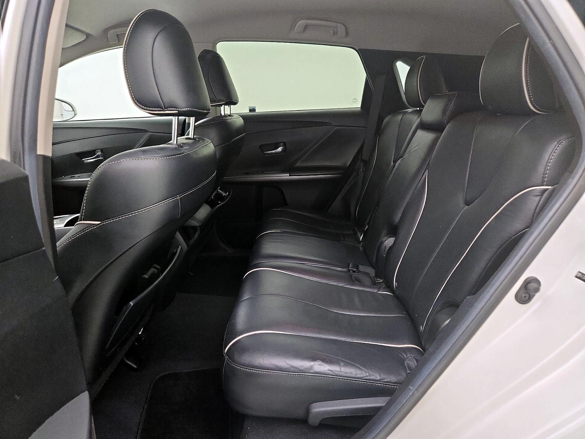 Thumbnail: 2014 Toyota Venza - 18