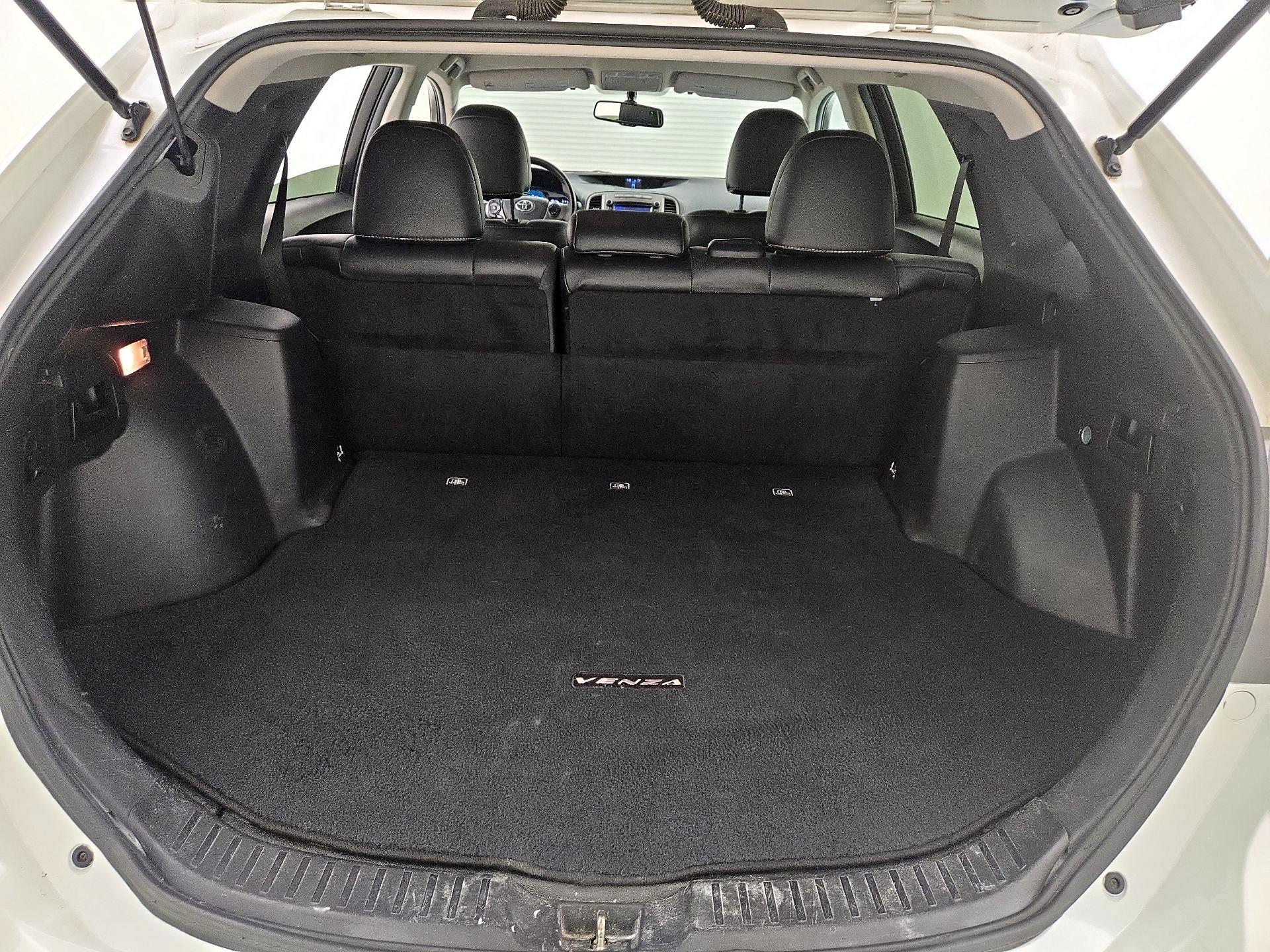 Thumbnail: 2014 Toyota Venza - 19