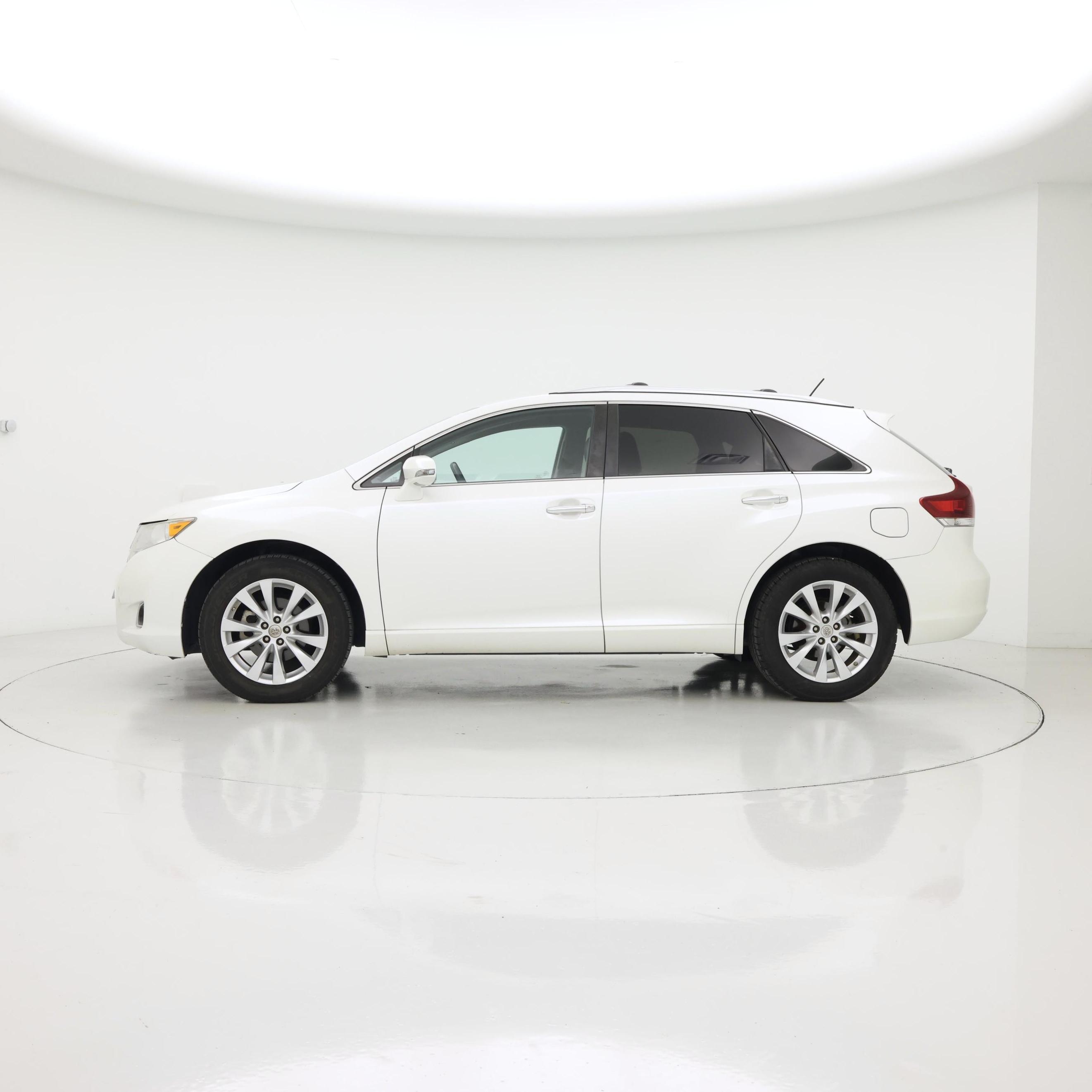 Thumbnail: 2014 Toyota Venza - 3