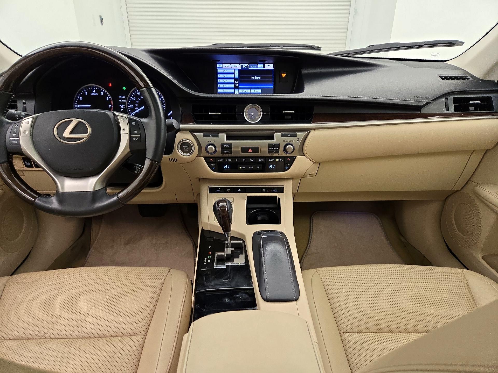 Thumbnail: 2014 Lexus ES - 9