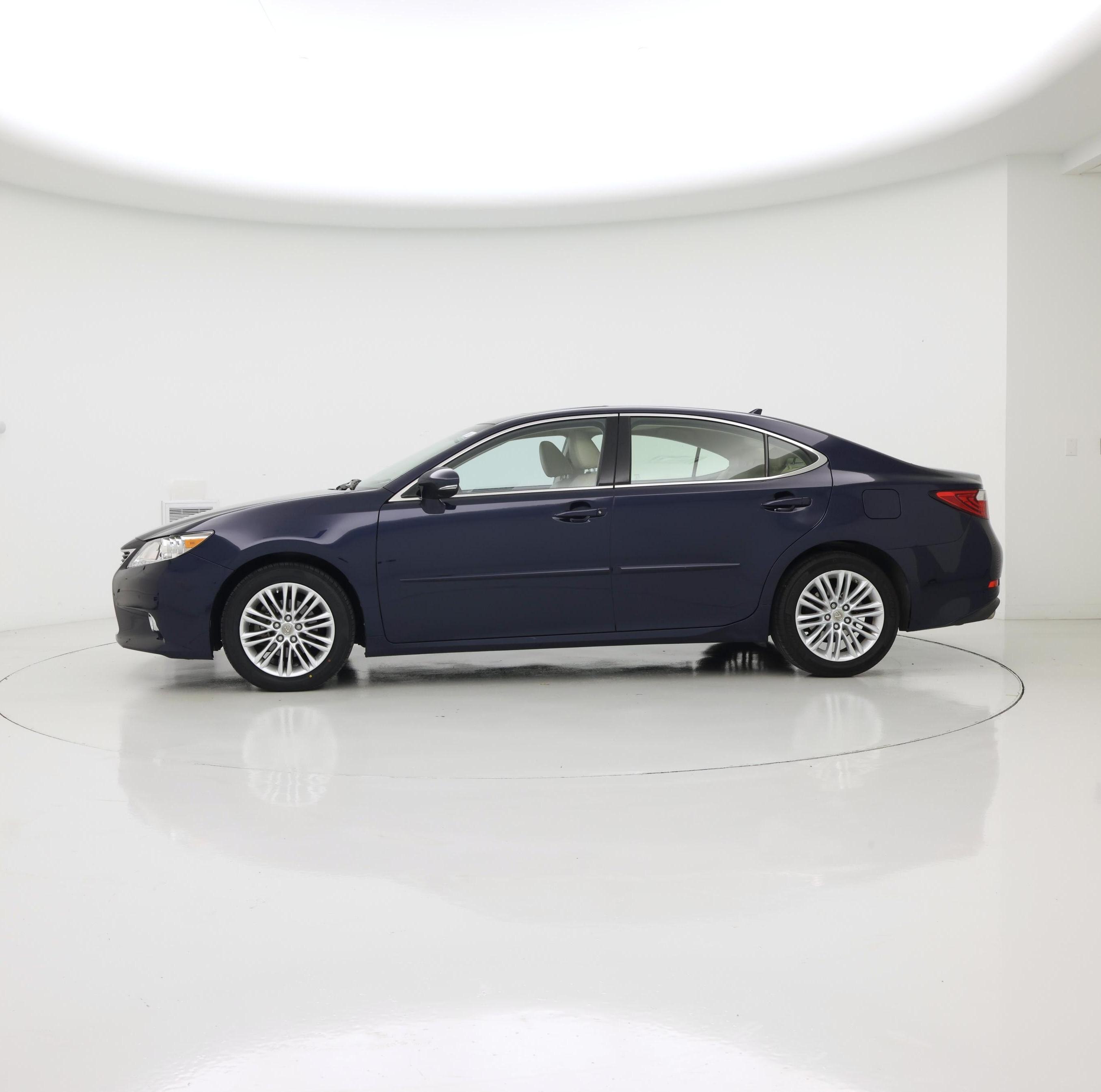 Thumbnail: 2014 Lexus ES - 3