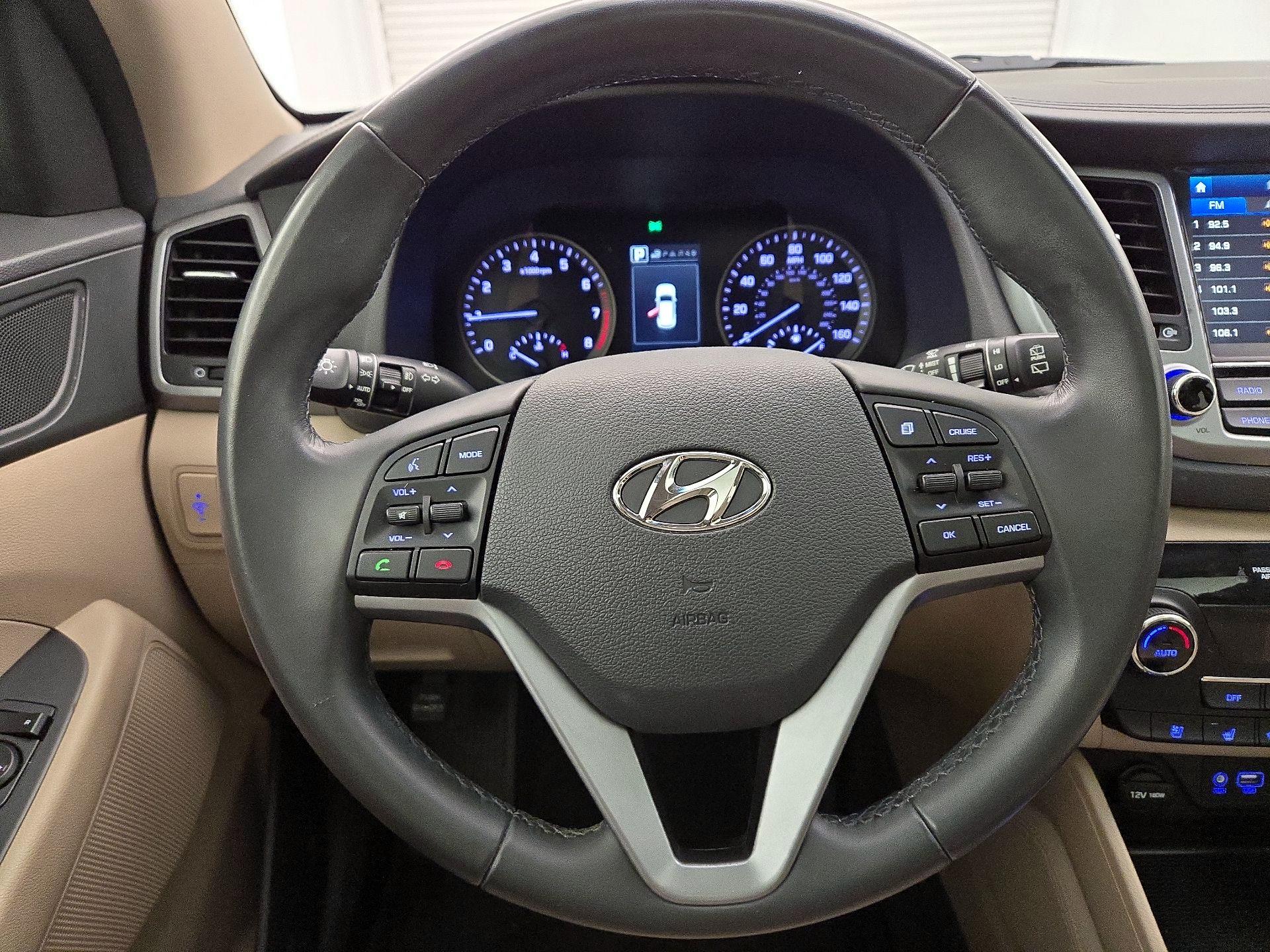 Thumbnail: 2016 Hyundai Tucson - 10