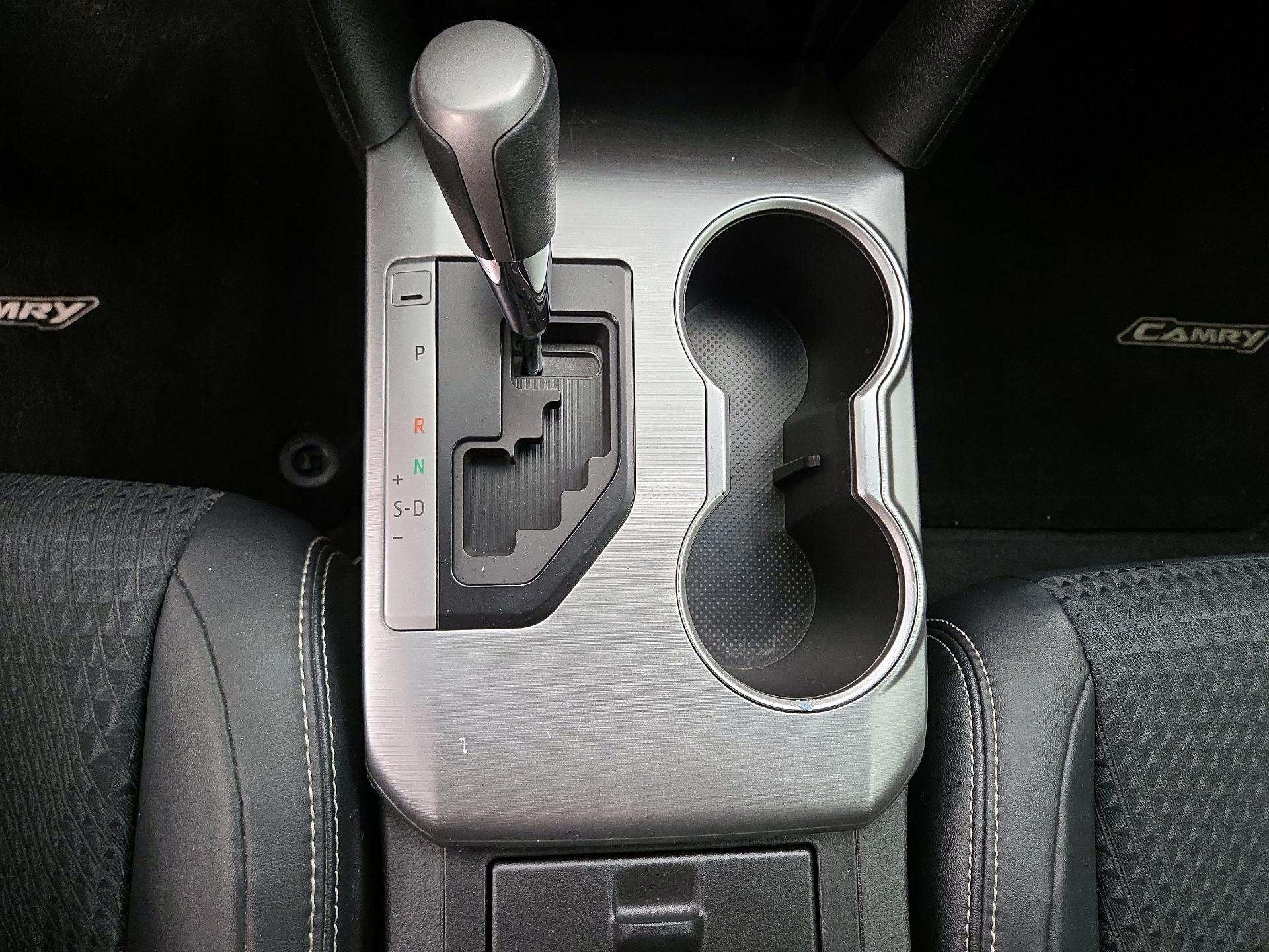 Thumbnail: 2014 Toyota Camry - 17