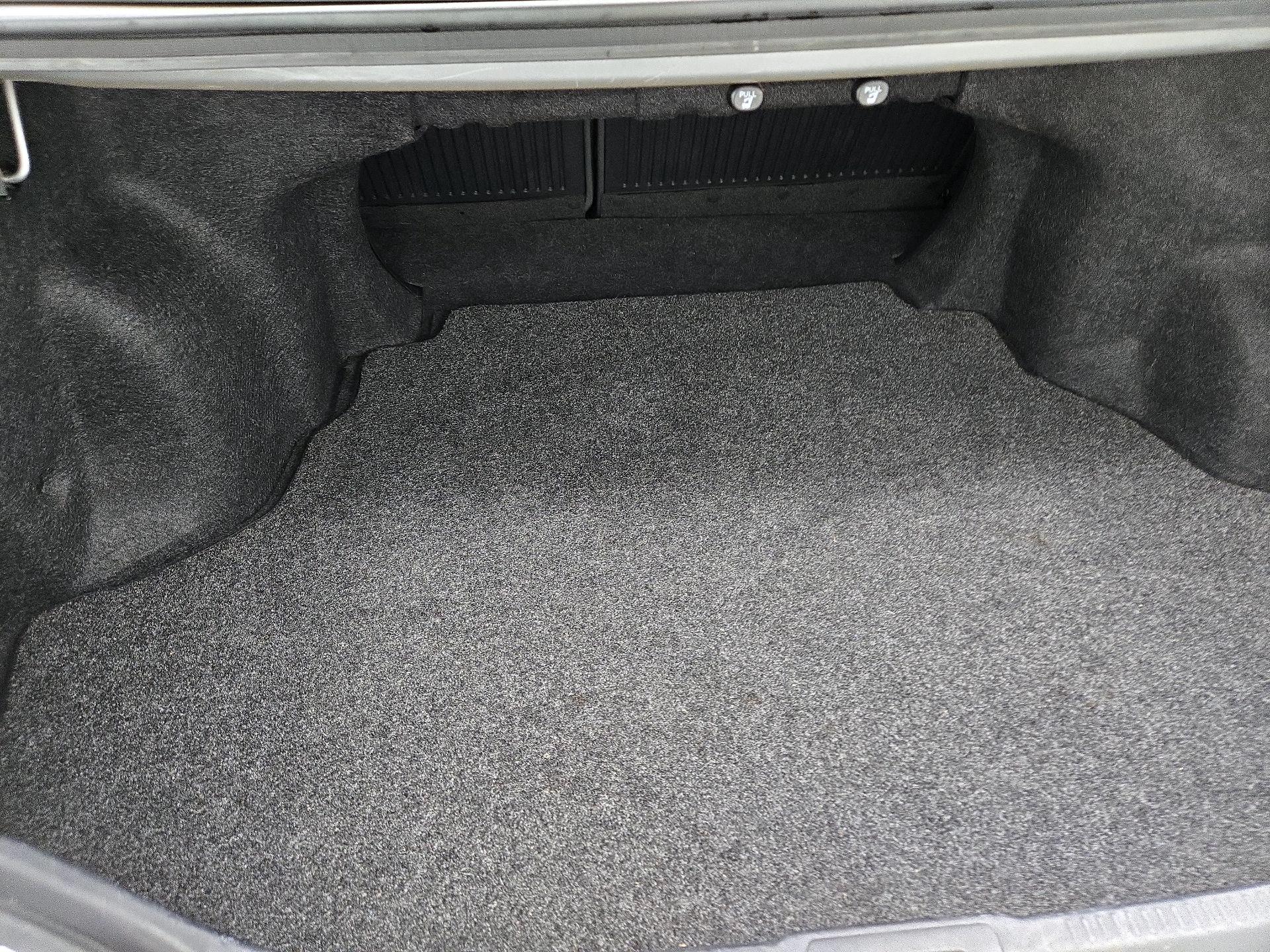 Thumbnail: 2014 Toyota Camry - 20