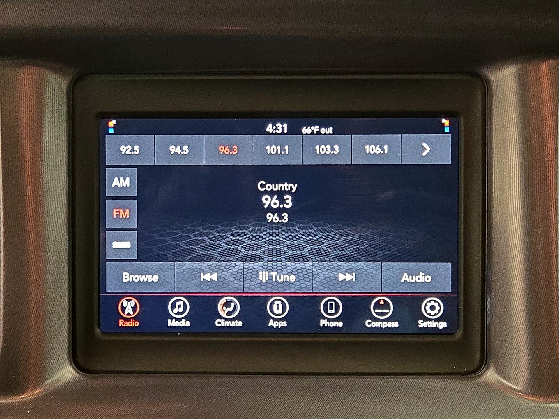 Thumbnail: 2020 Dodge Charger - 15