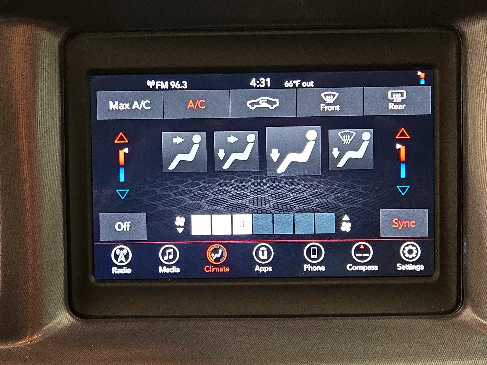 Thumbnail: 2020 Dodge Charger - 16