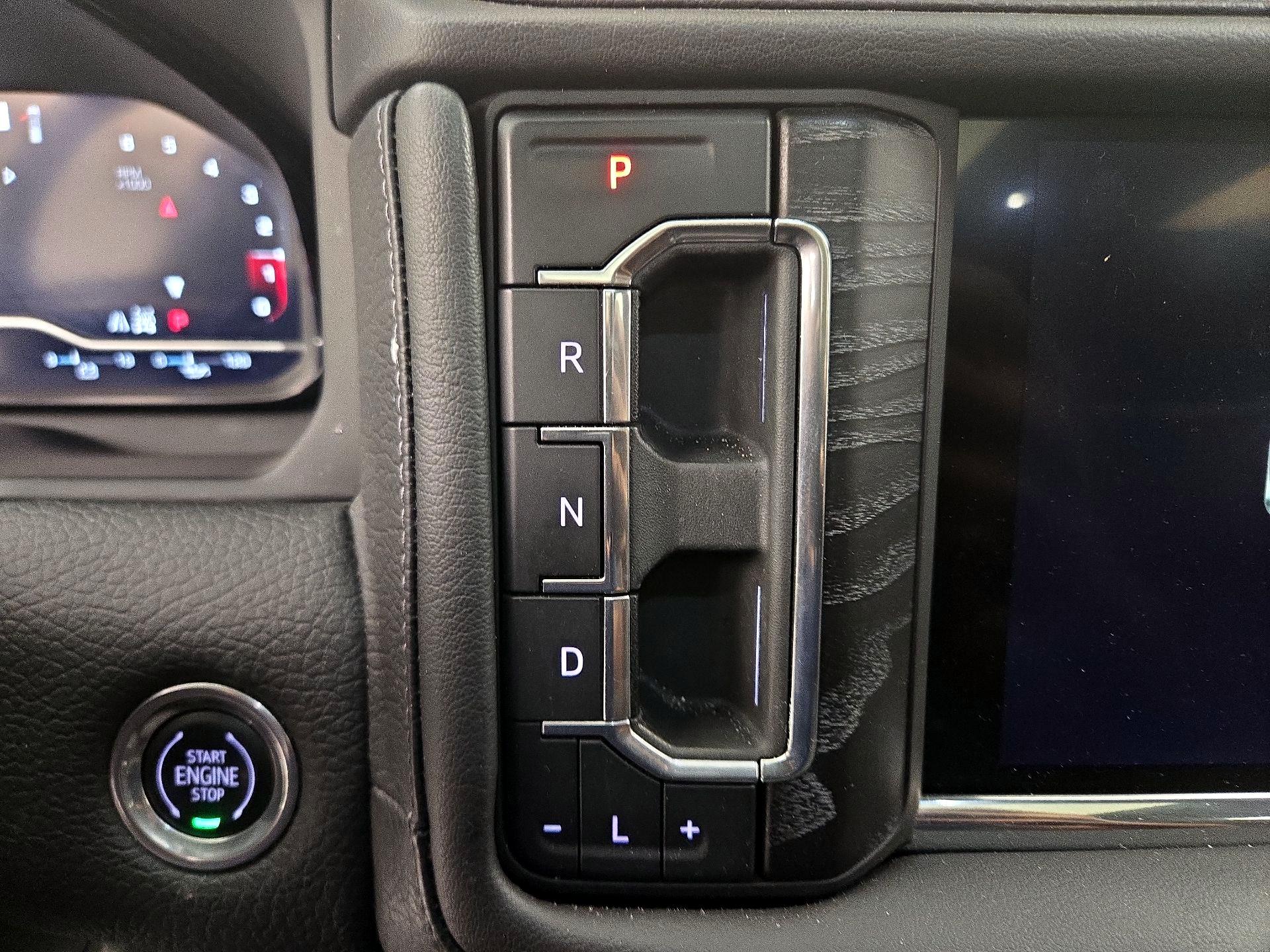 Thumbnail: 2022 GMC Yukon - 17