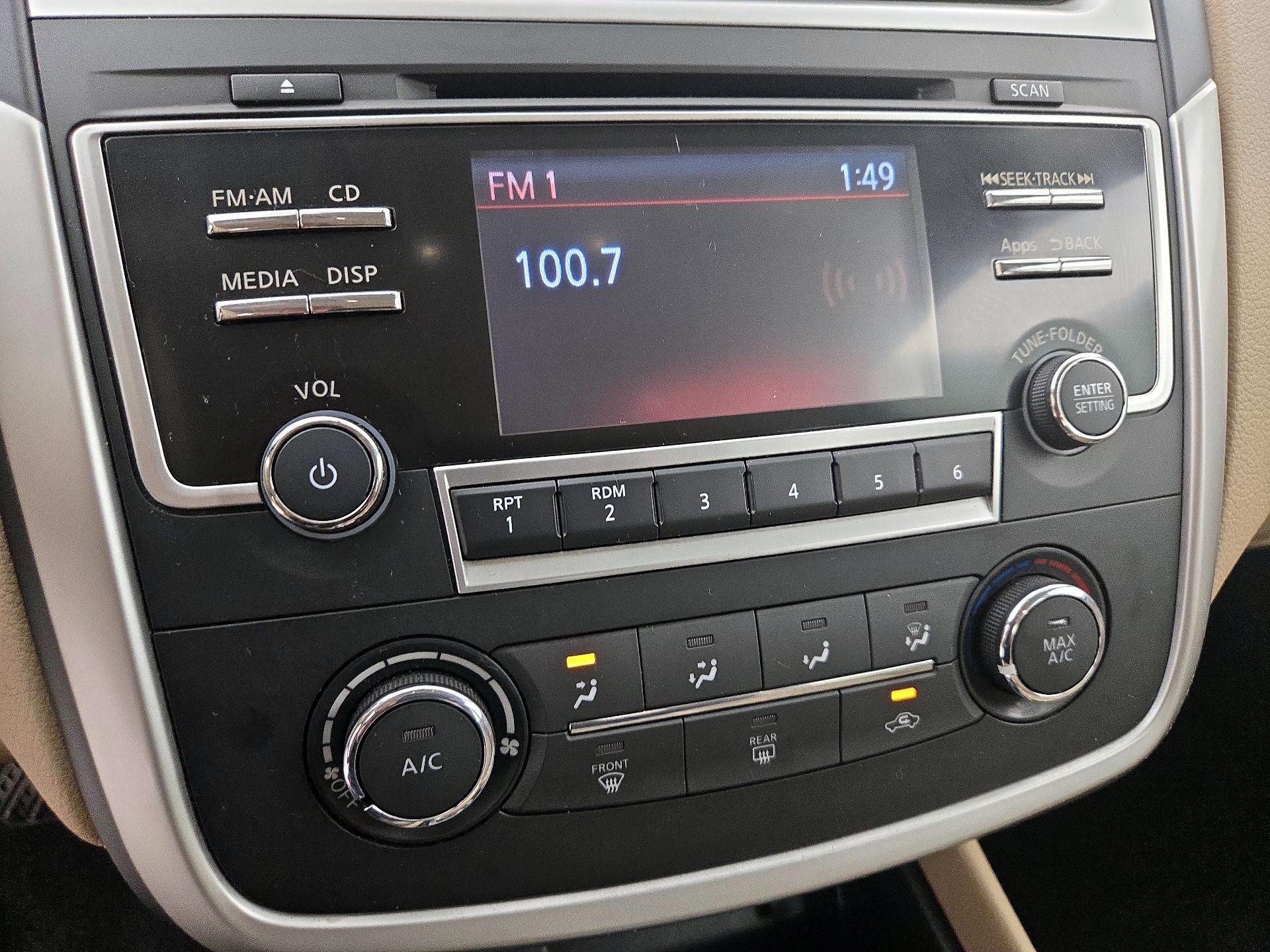 Thumbnail: 2016 Nissan Altima - 13