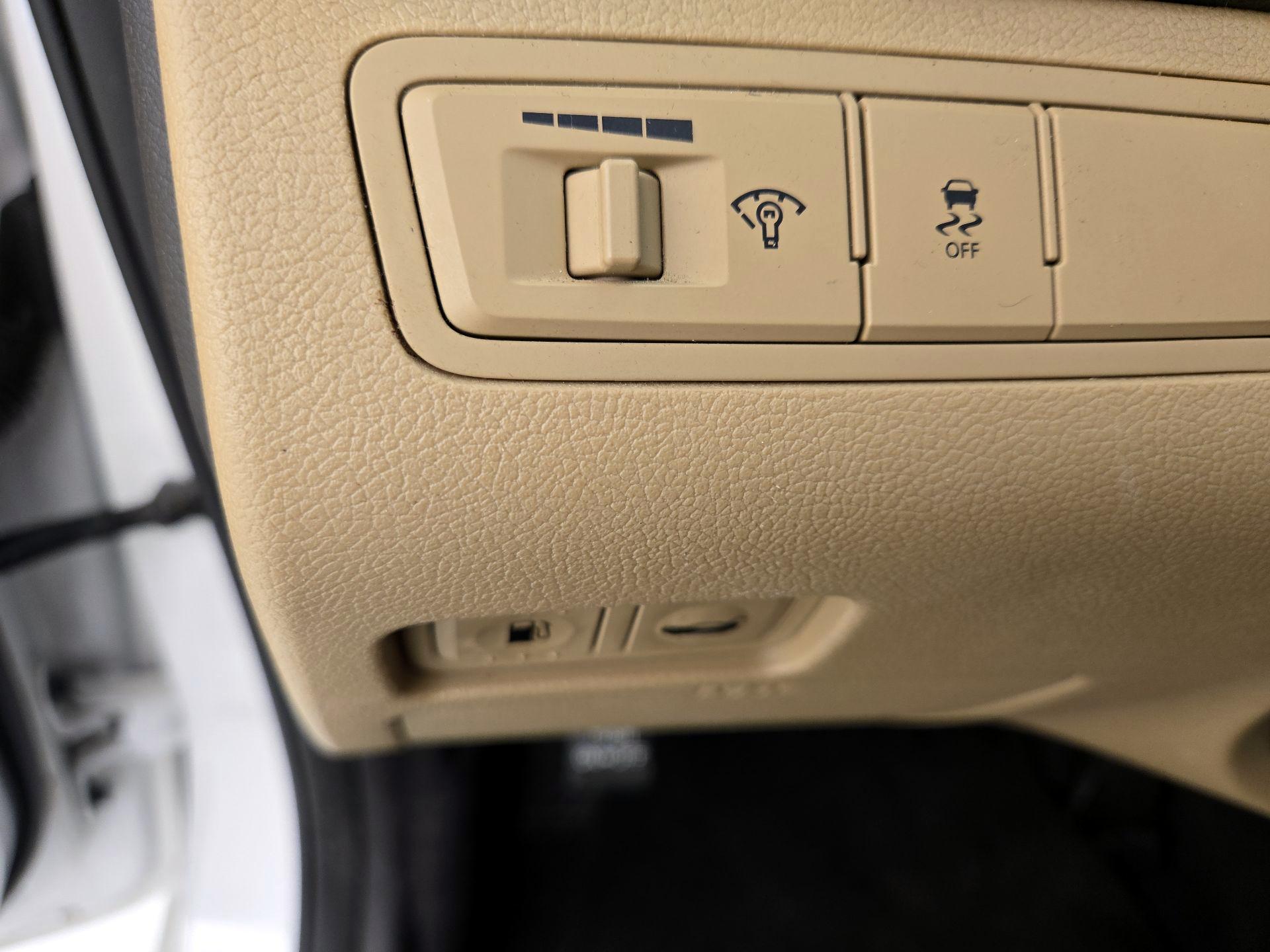 Thumbnail: 2015 Hyundai Sonata - 13