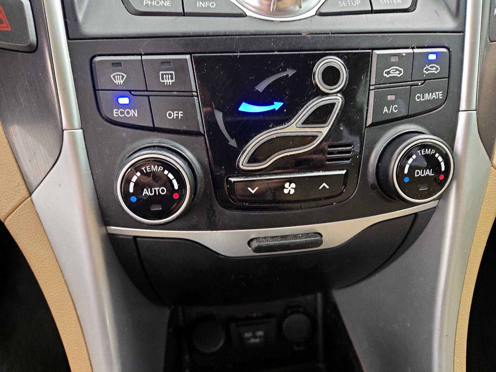 Thumbnail: 2015 Hyundai Sonata - 16