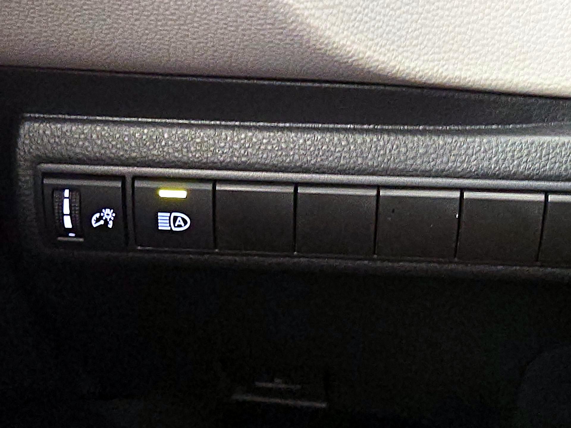 Thumbnail: 2025 Toyota Corolla - 13