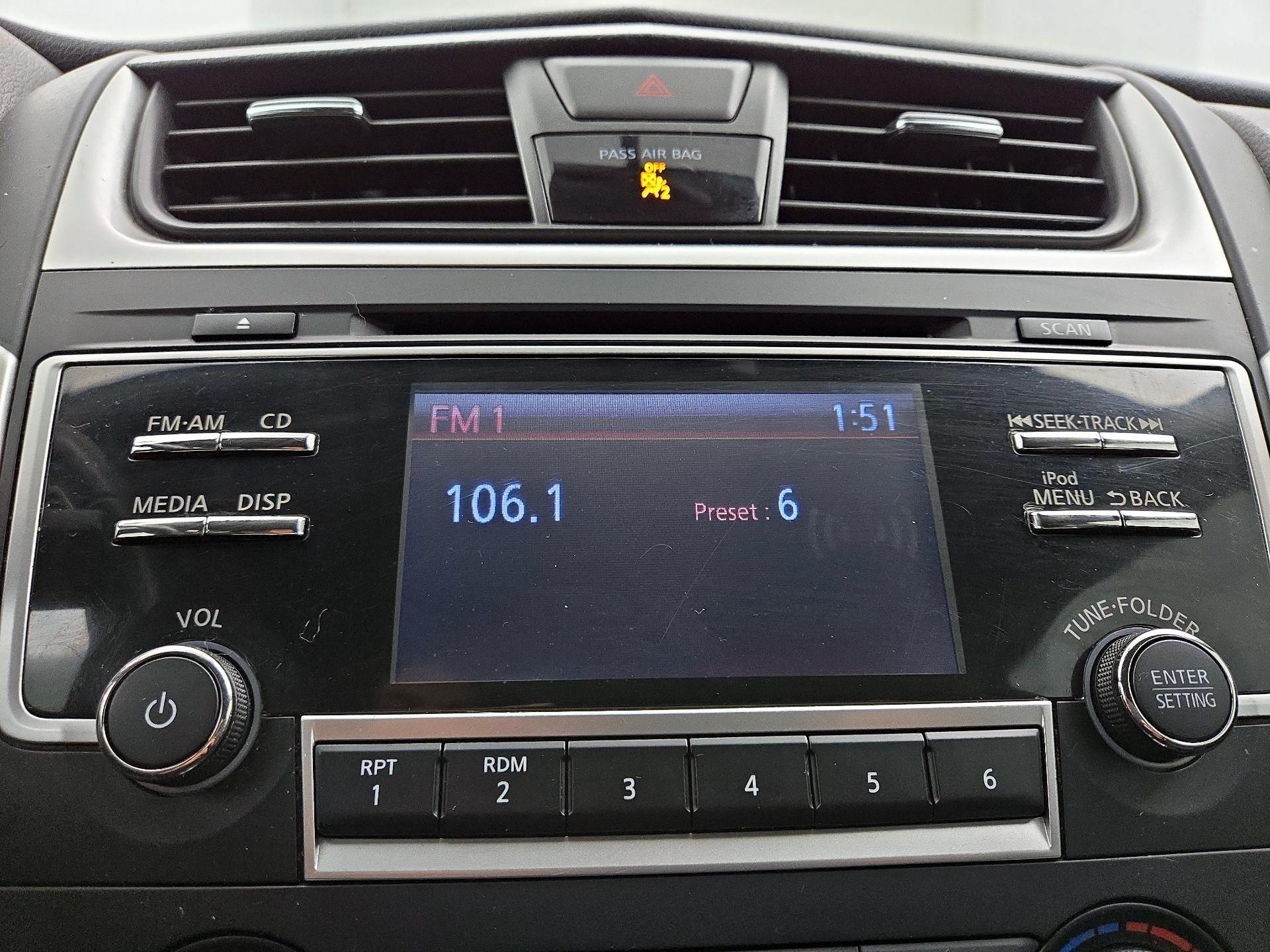 Thumbnail: 2017 Nissan Altima - 15