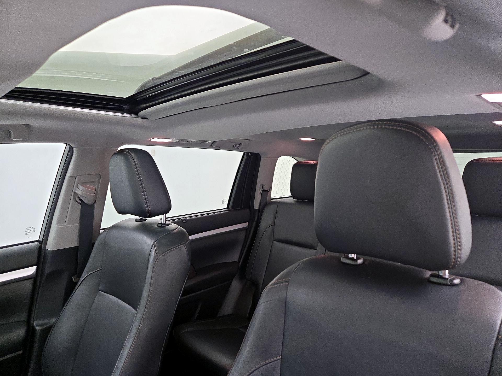 Thumbnail: 2018 Toyota Highlander - 20