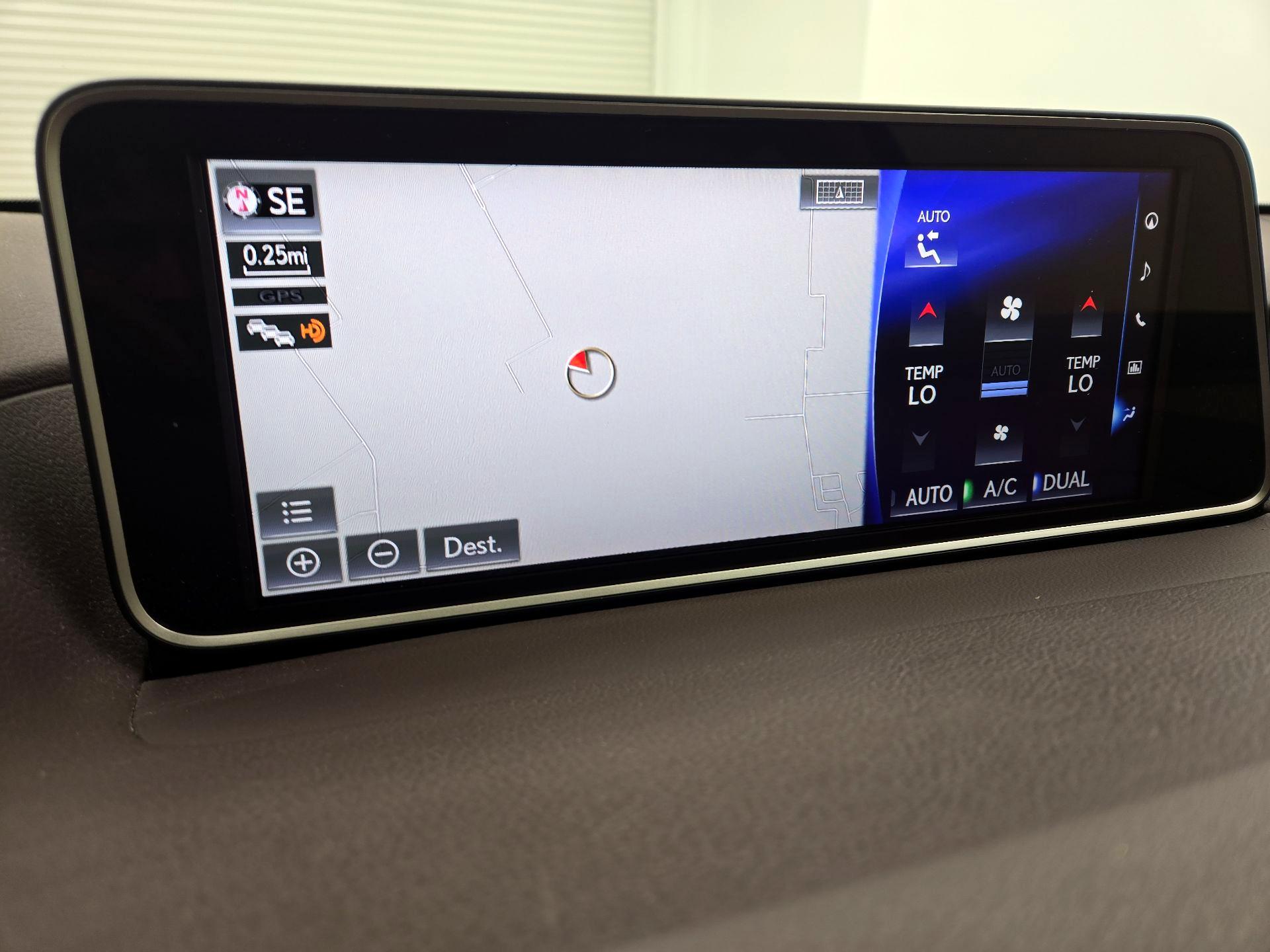 Thumbnail: 2017 Lexus RX - 14